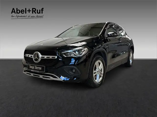 Mercedes-Benz GLA 200 d 4M STYLE+LED+DISTRONIC+Rückfahrkamera