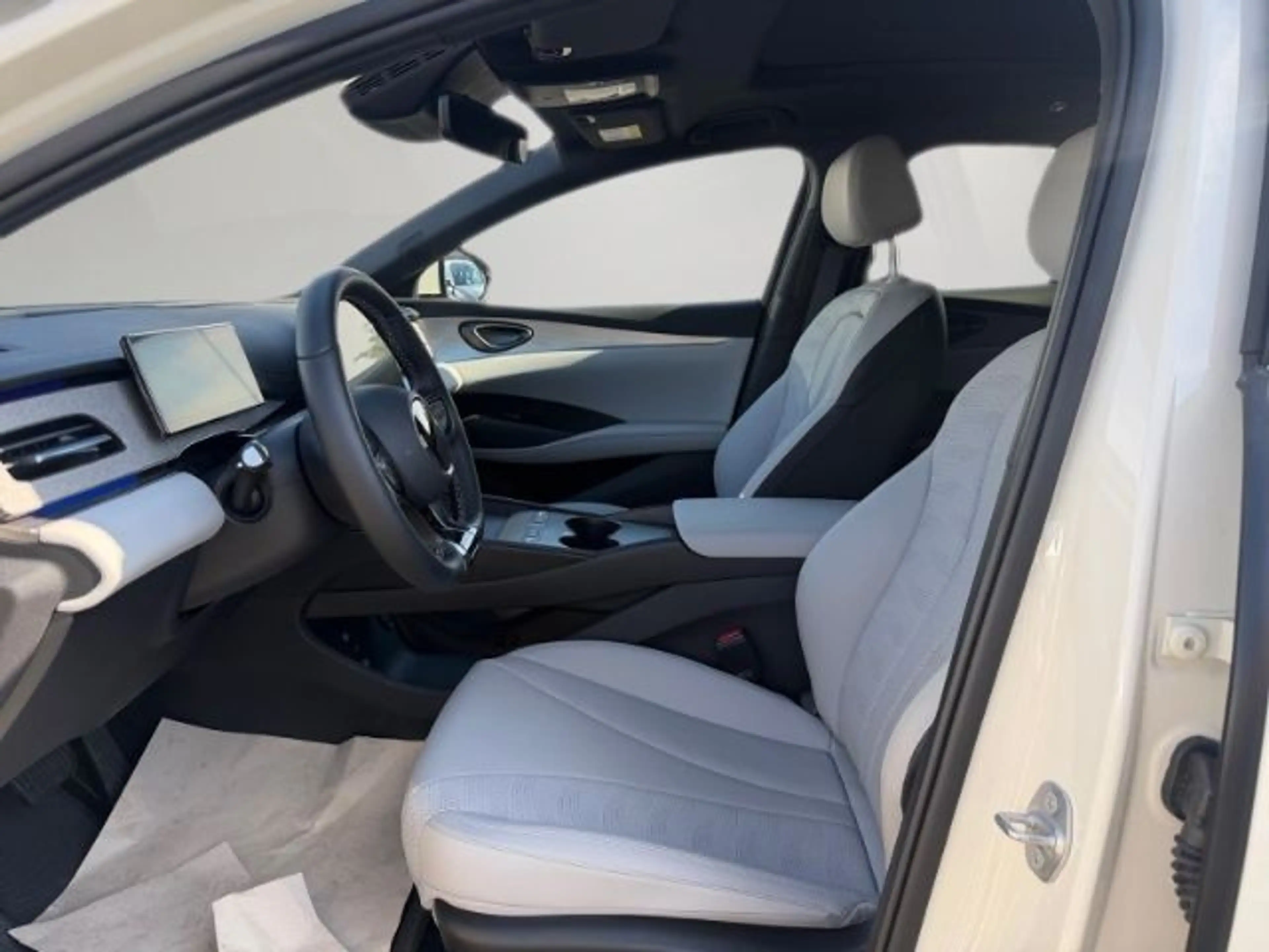 BYD Seal 6 Seal 6 DM-i Touring PHEV 156 kW 1.5 Comfort Lite — photo 7