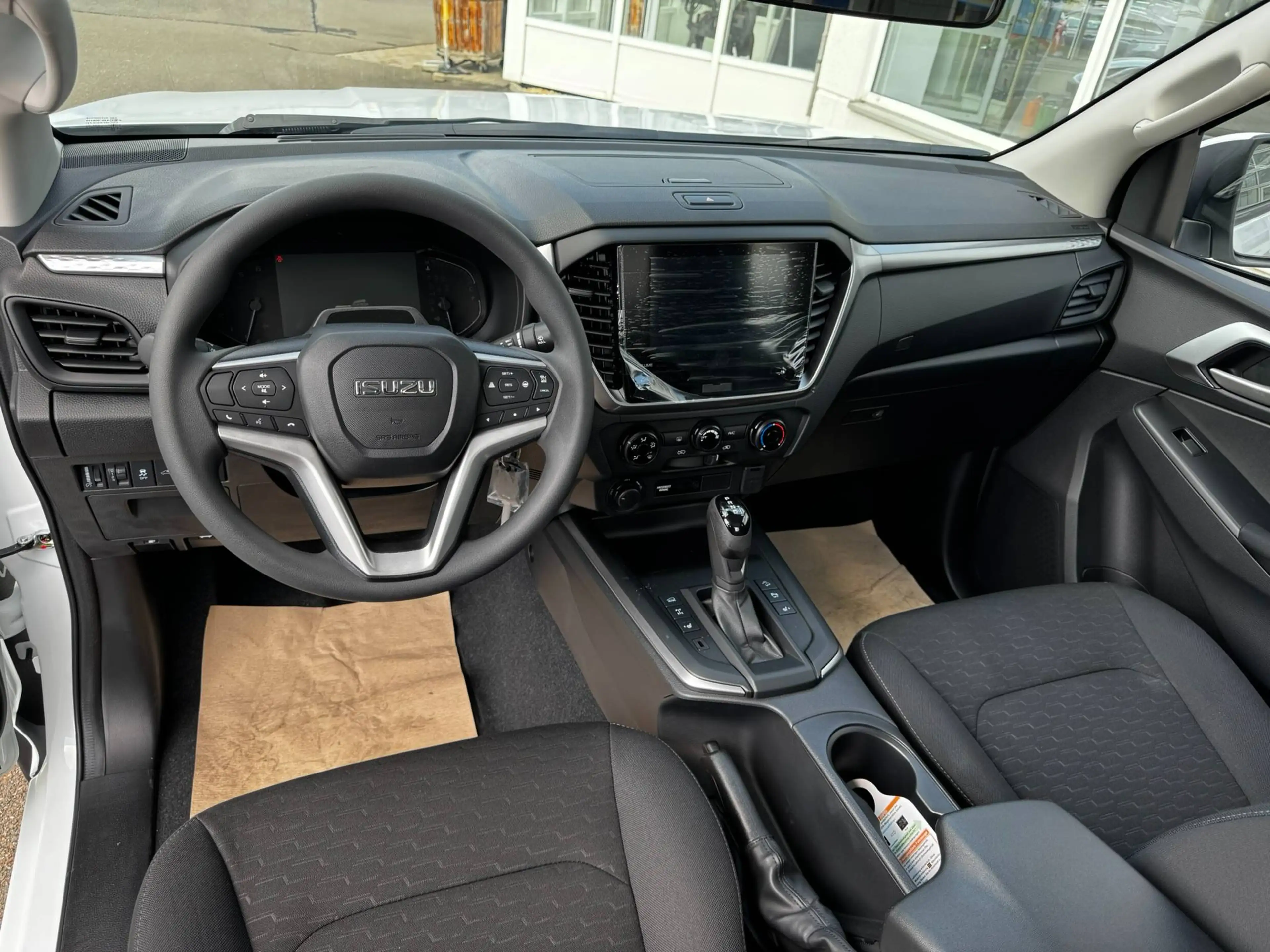 Isuzu D-Max MY26 4X4 AT LS 2,2L Rough Terrain Mode — photo 7