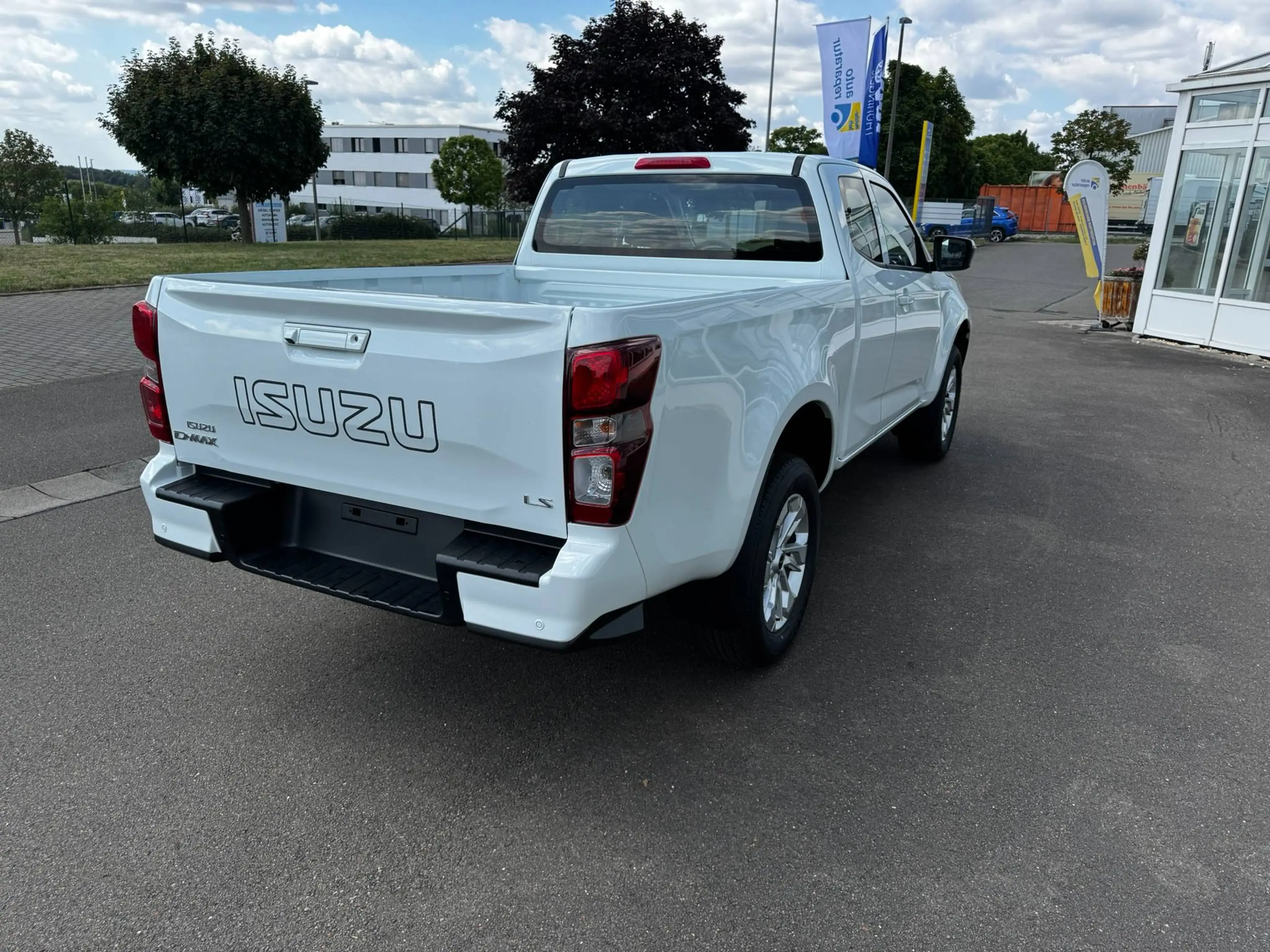 Isuzu D-Max MY26 4X4 AT LS 2,2L Rough Terrain Mode — photo 10
