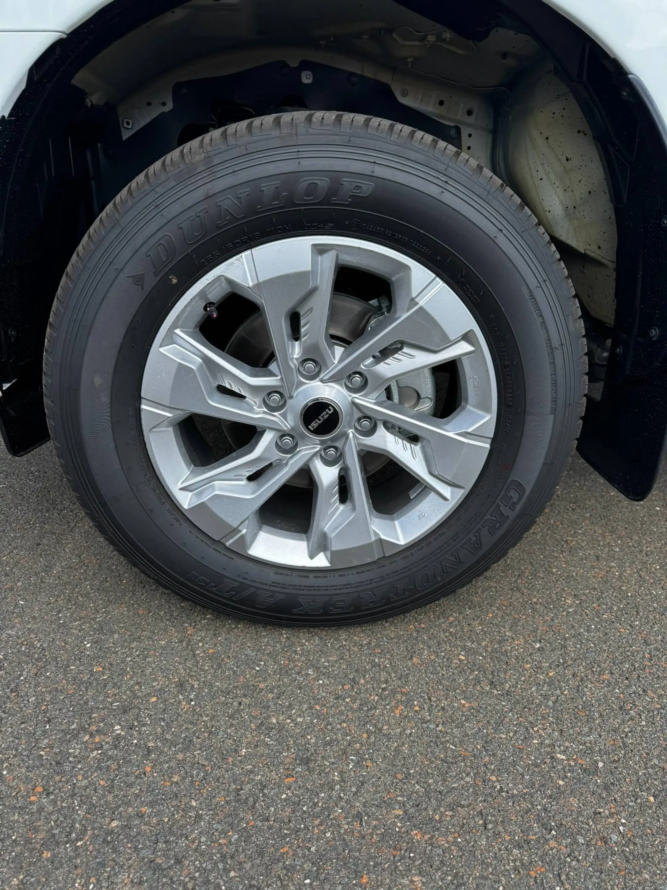 Isuzu D-Max MY26 4X4 AT LS 2,2L Rough Terrain Mode — photo 14