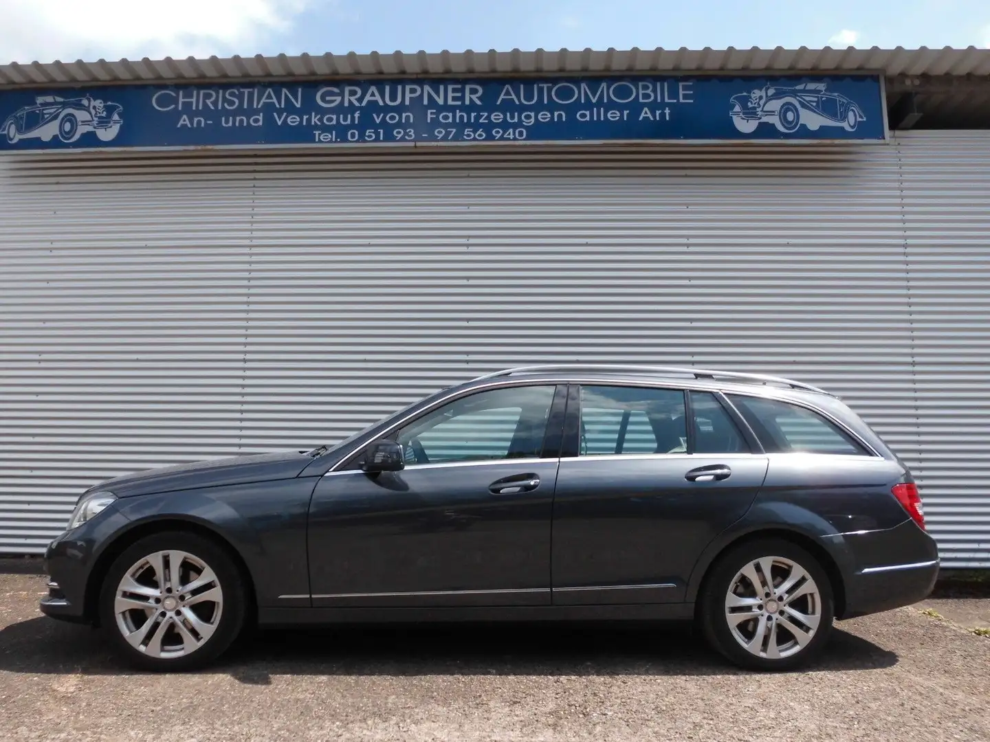 Mercedes-Benz C 200 C -Klasse  C 200 T CGI BlueEfficiency siva - 1