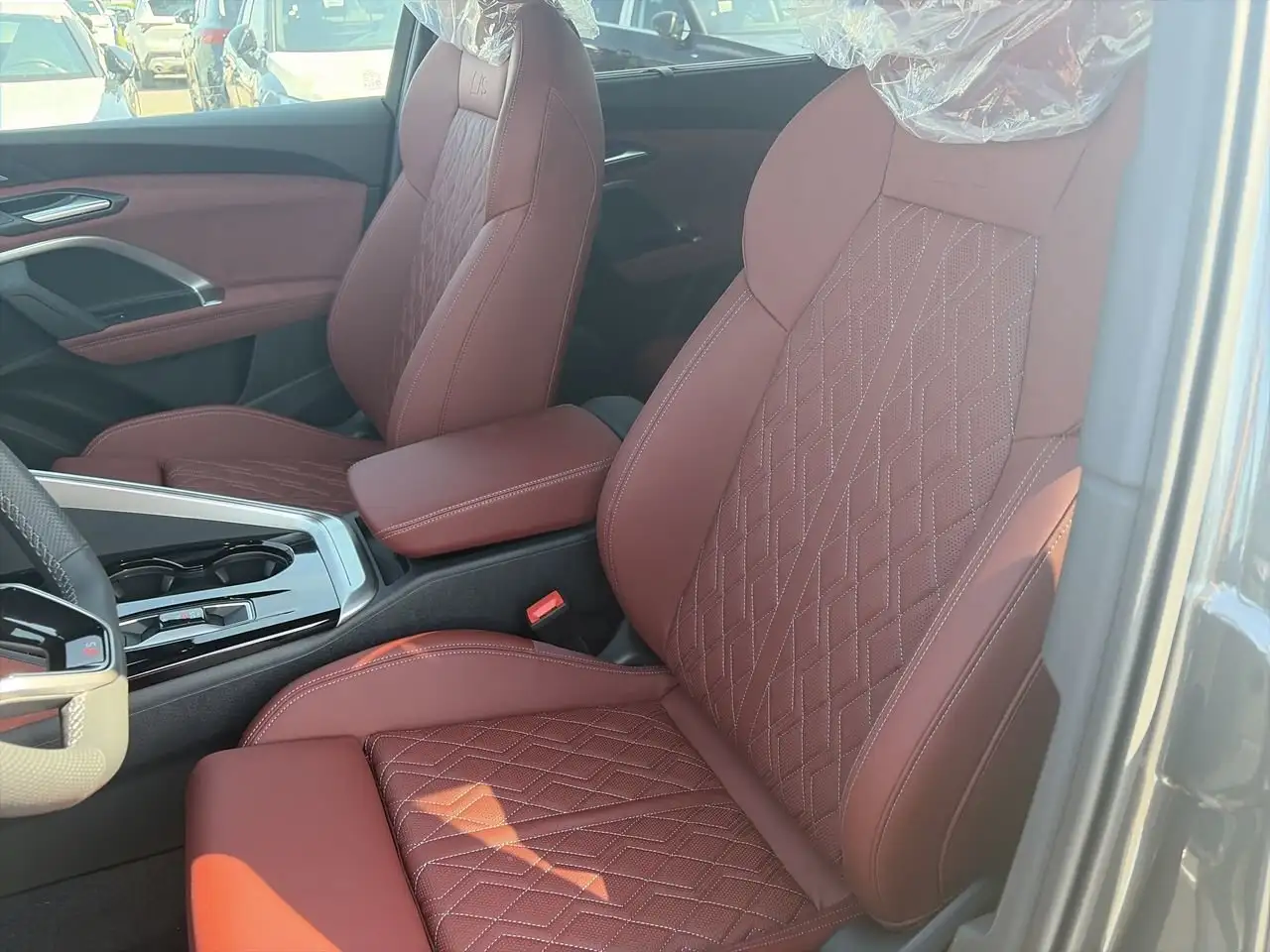 Audi SQ5 снимка Audi SQ5
