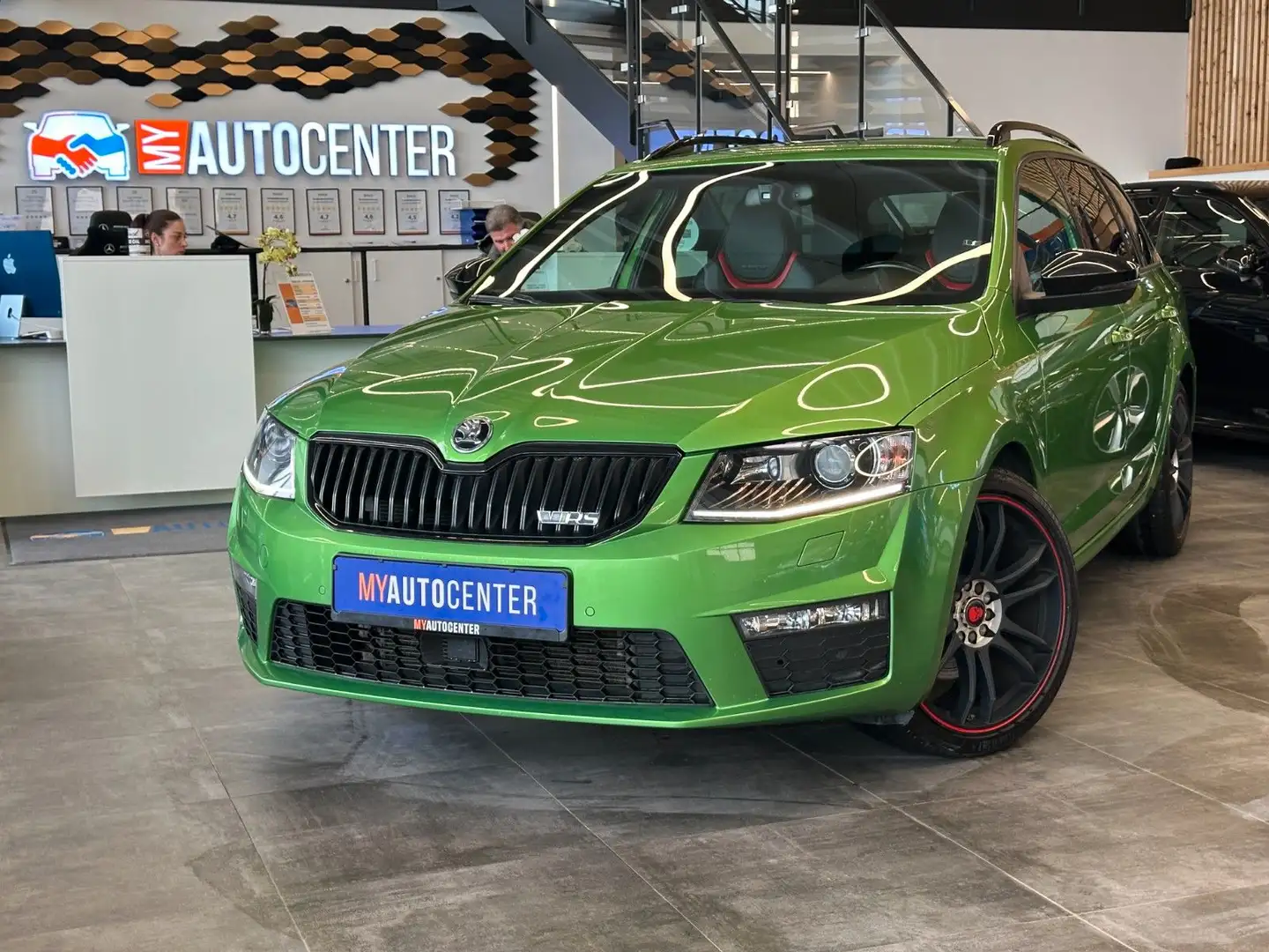 Skoda Octavia Combi RS *1.HAND*ACC*NACI*LEDER* Grün - 1