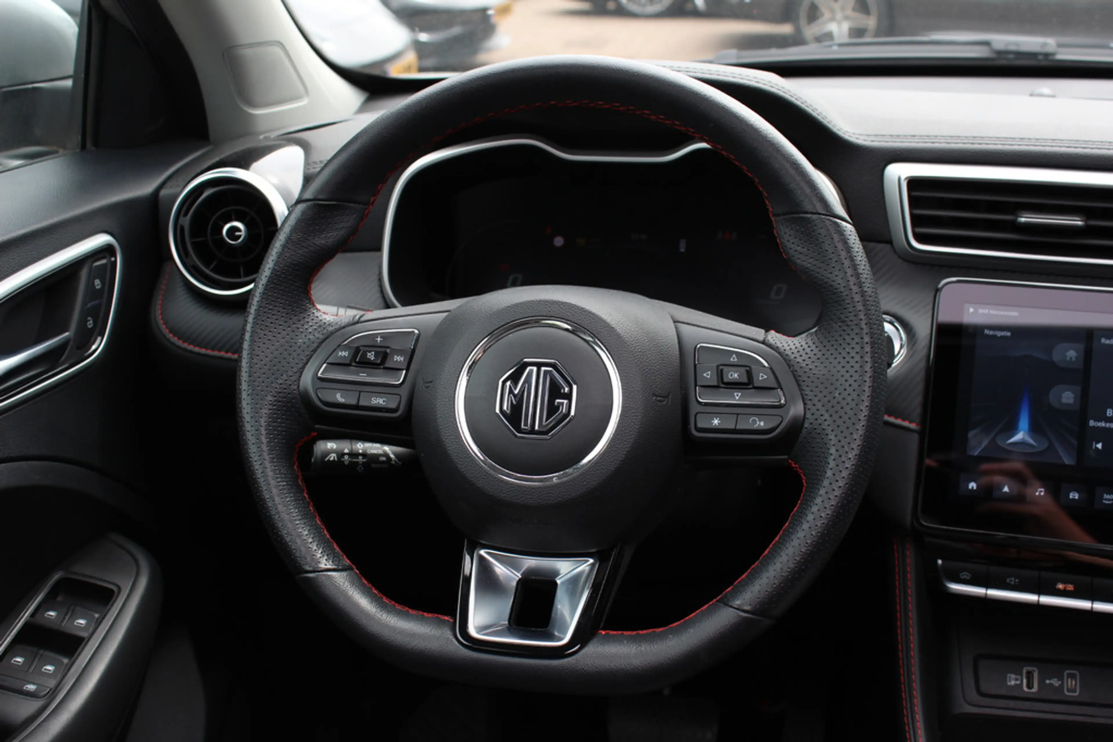MG ZS MG EV EV Long Range Luxury 70 kWh / Panoramadak / — photo 7
