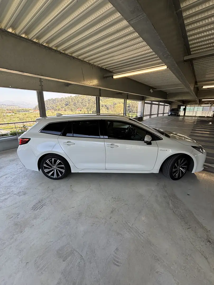 Toyota Corolla Corolla Touring Sports Pro Hybride 122h Dynamic Bu Blanc - 2