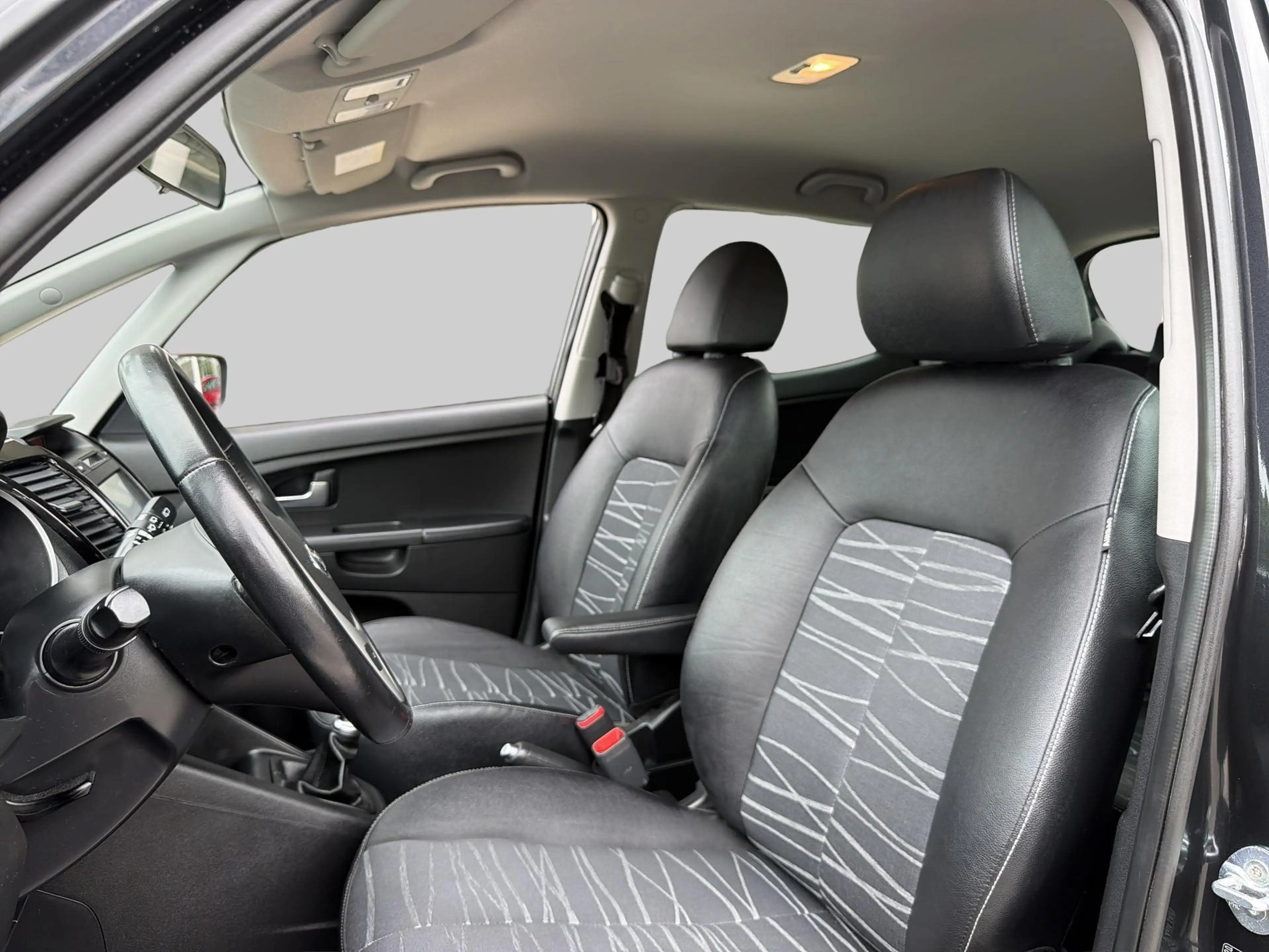 Kia Venga 1.4 CVVT DynamicPLusLine | Achteruitrijcamera | Bl — photo 14