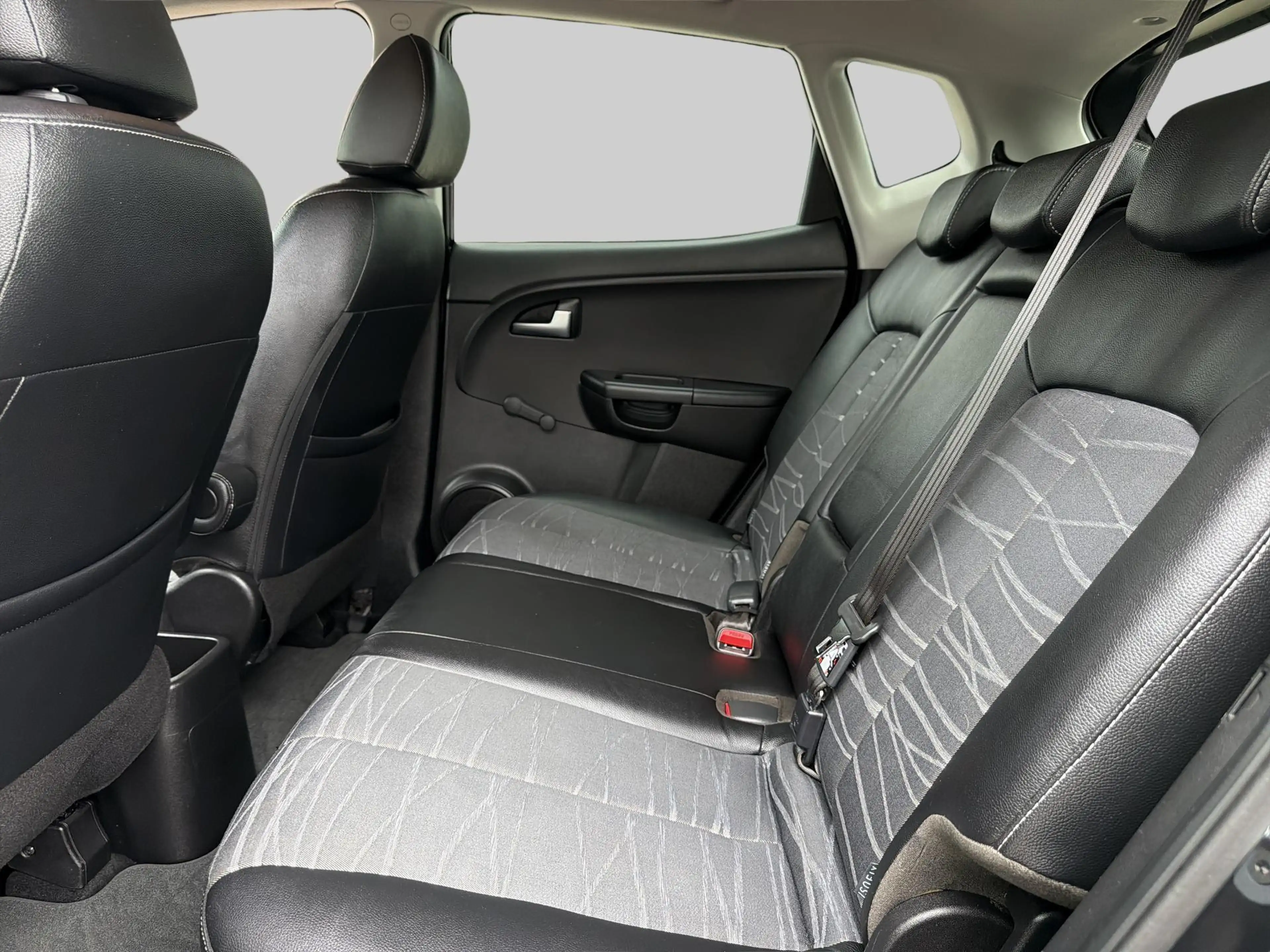 Kia Venga 1.4 CVVT DynamicPLusLine | Achteruitrijcamera | Bl — photo 15