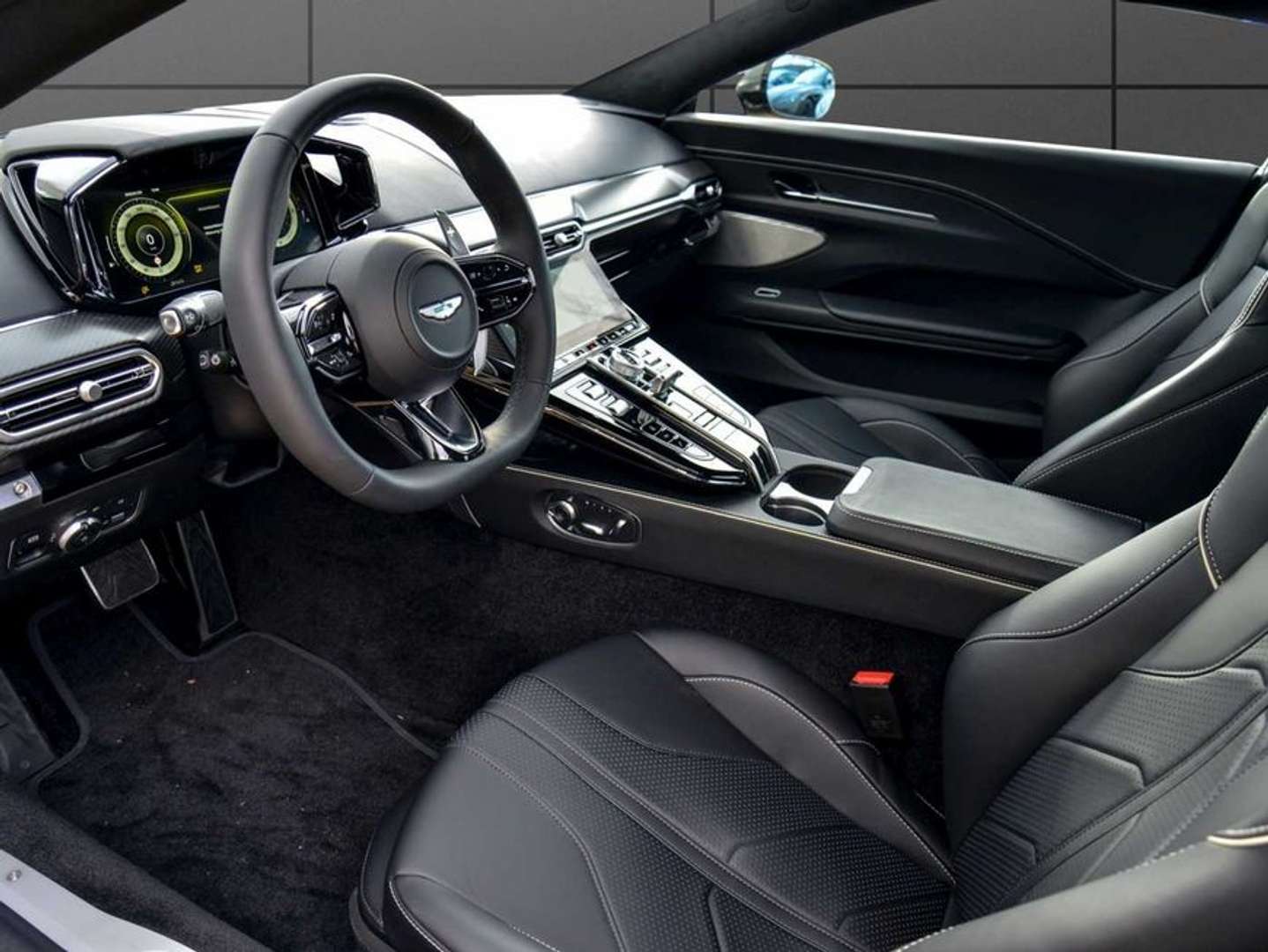 Aston Martin V8 Coupé -  - Joinsteer - #2