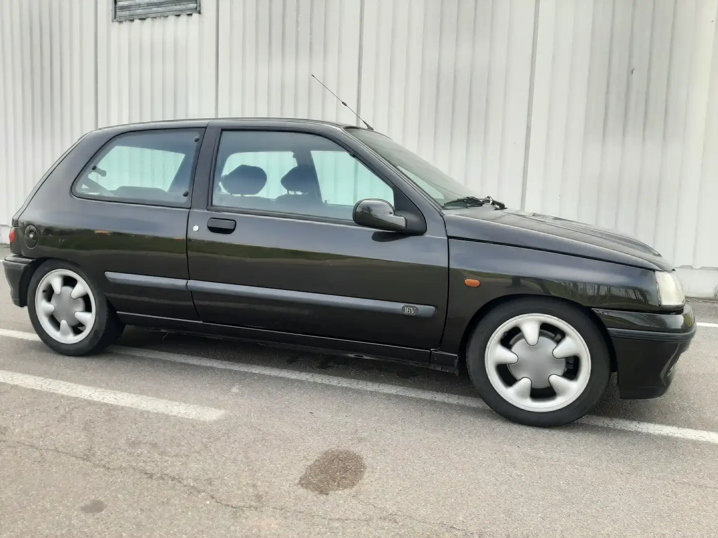 Renault Clio 1.8 16v TT ORIGINALE Серый - 2