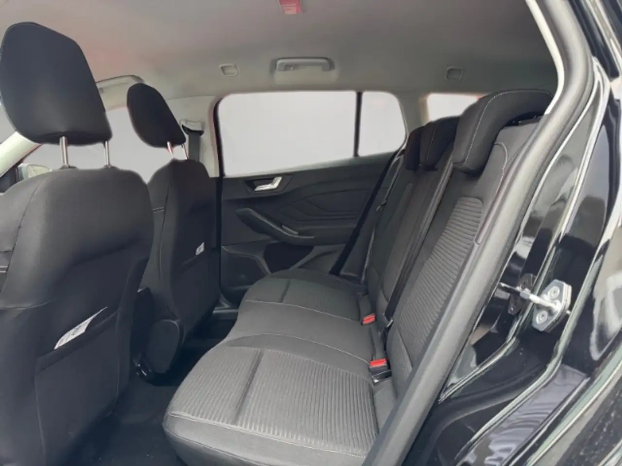Ford Focus Titanium X 1.0 MHEV *WINTER-PAKET*PARK-ASSISTENT*A 9