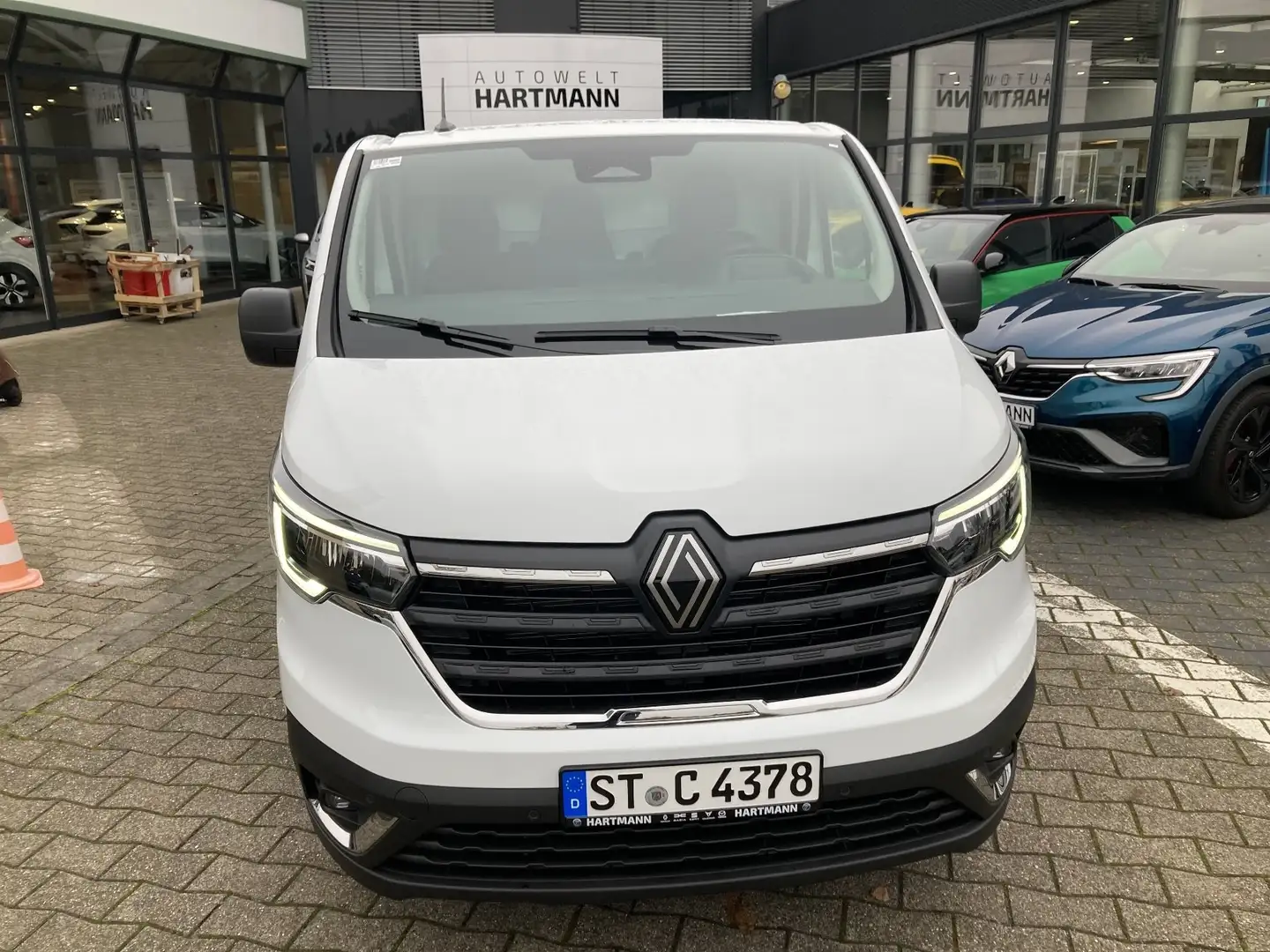 Renault Trafic Lkw Komfort L1H1 2,8t Blue dCi 150 EDC bijela - 1