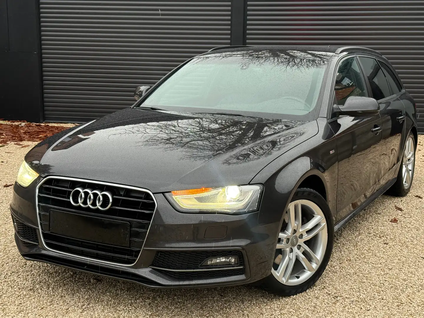 Audi A4 A4 Avant 2.0 TDi S line • FULL OPTIONS !! Zwart - 1