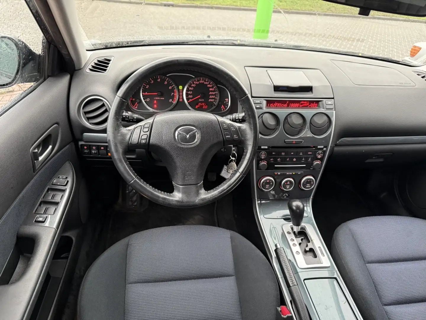 Mazda 6 Sport 2.0i Touring SVT automaat airco 85dkm! Grau - 2