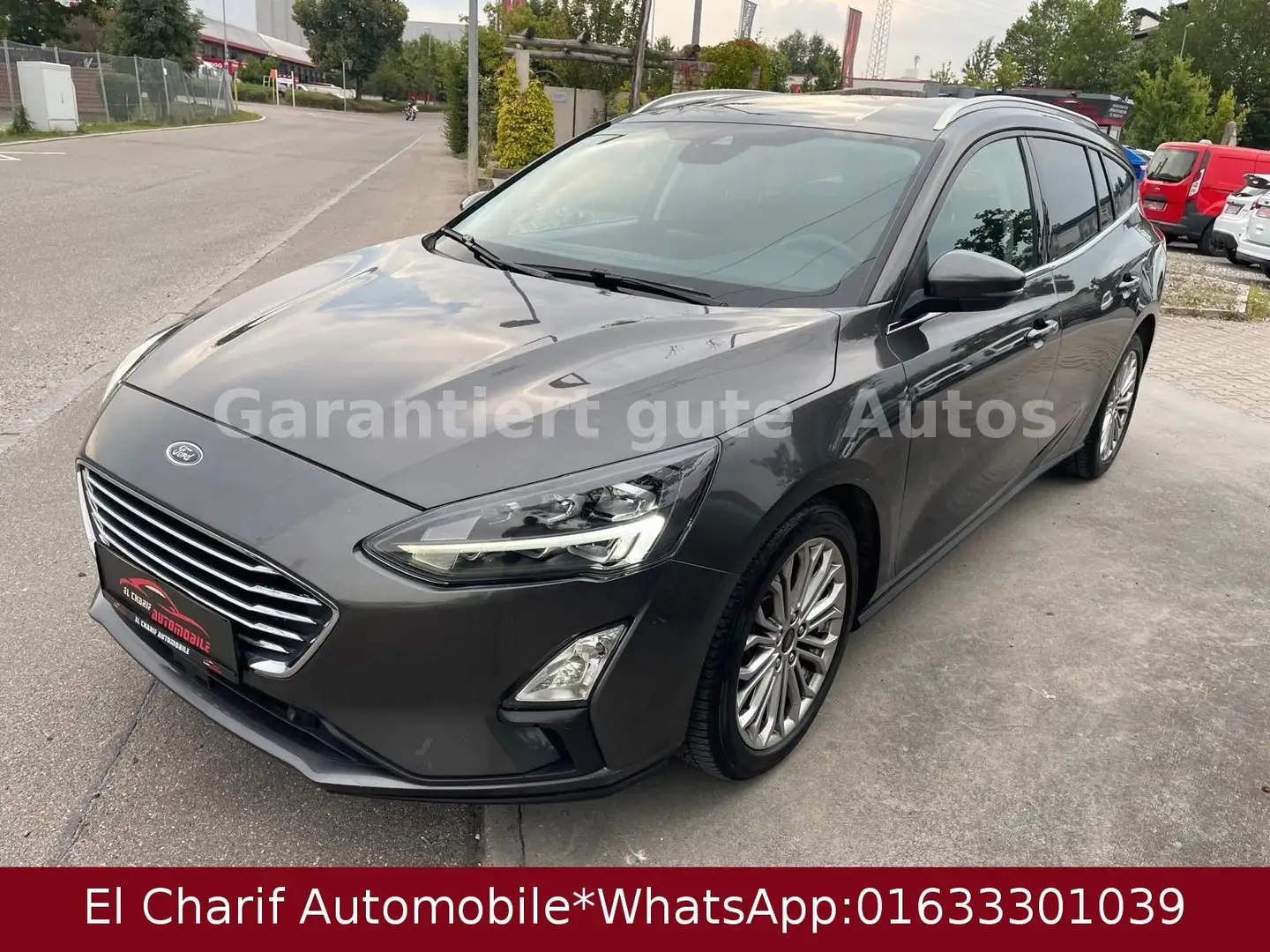 Ford Focus Turnier Titanium Grau - 2