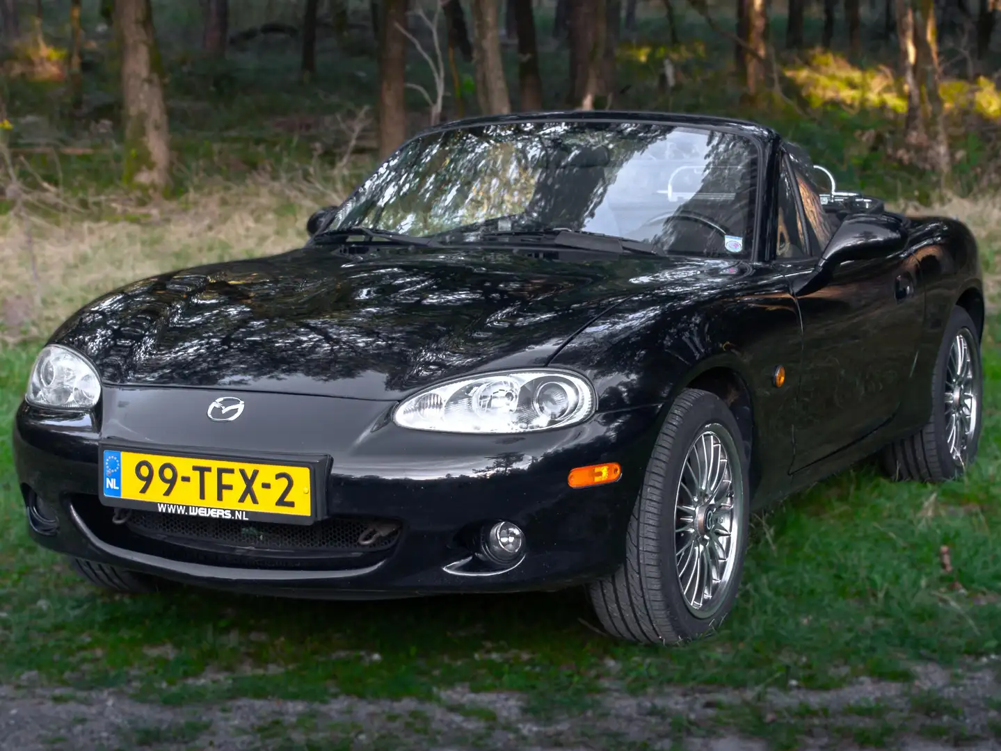 Mazda MX-5 1.6i Exclusive Чорний - 1