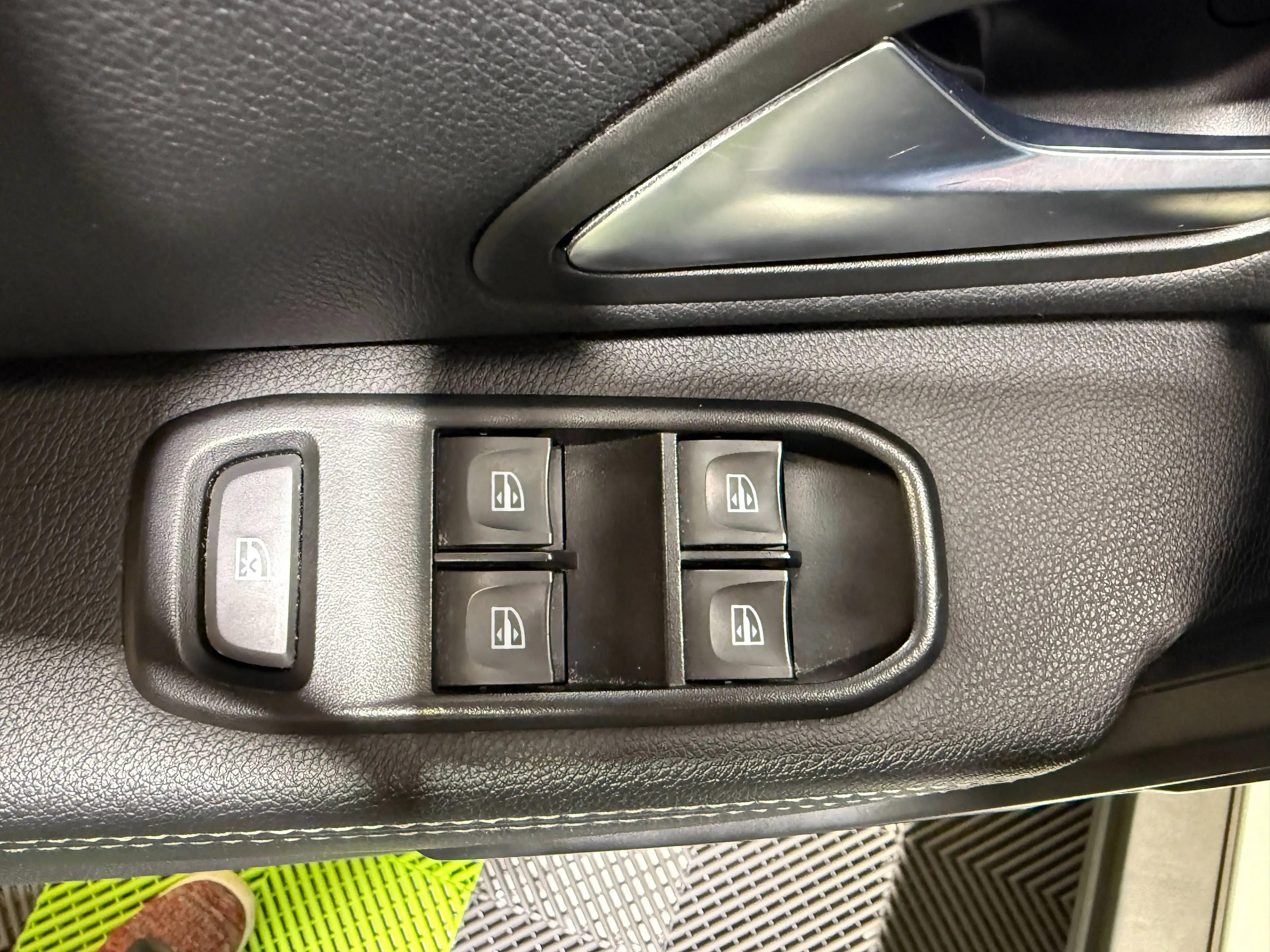 Dacia Duster Dacia Duster 1.0 GPL Prestige Garantie 12 Mois — photo 8