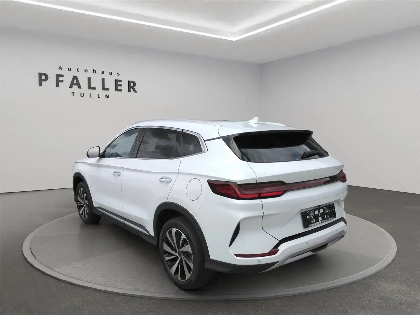 BYD Seal U DM-i Design 18,3kWh Österreich Paket Alb - 2