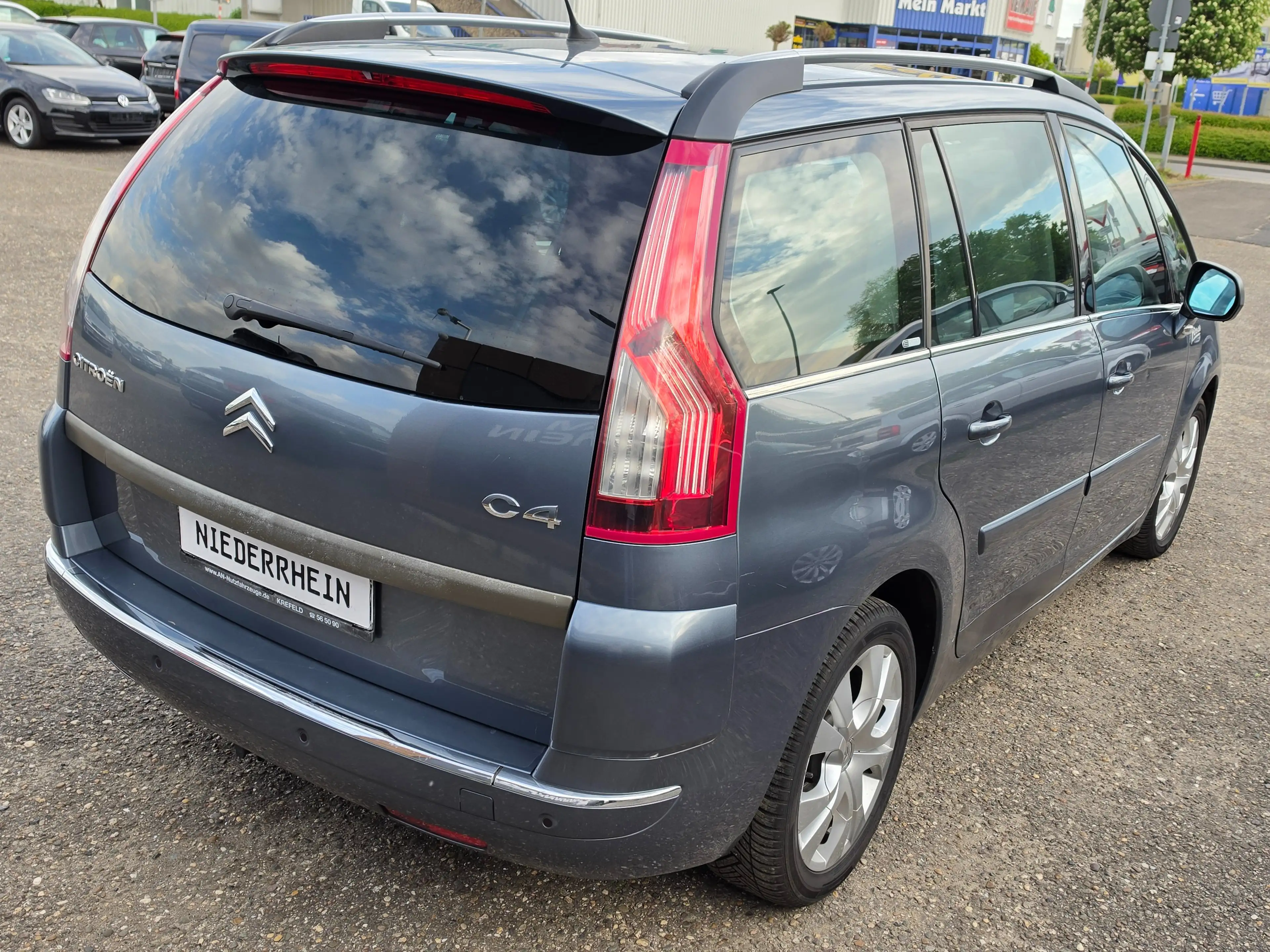 Citroen Grand C4 Picasso Exclusive 7 Sitzer Top Gepflegt — photo 9