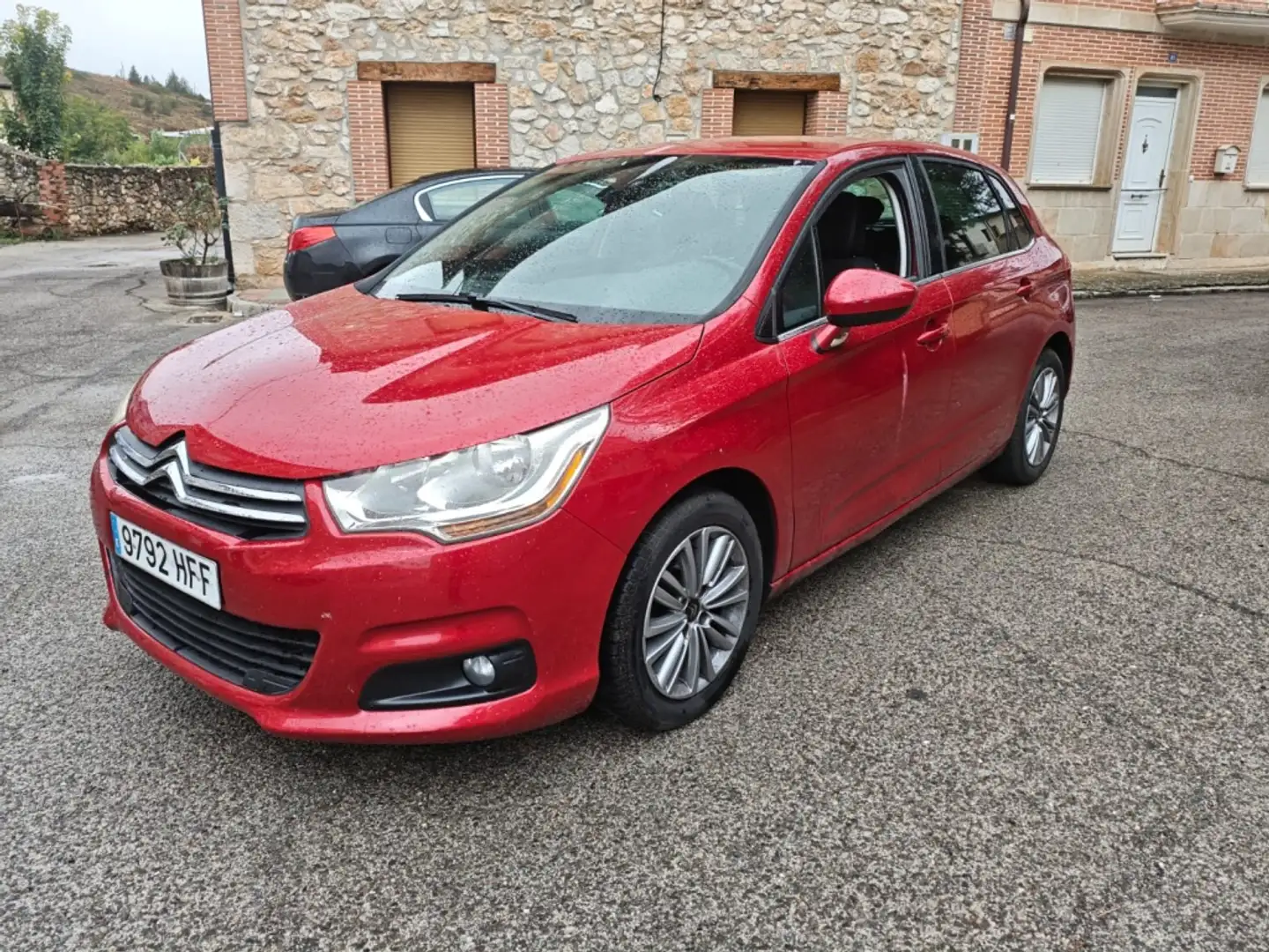 Citroen C4 1.6HDi Collection Rojo - 1