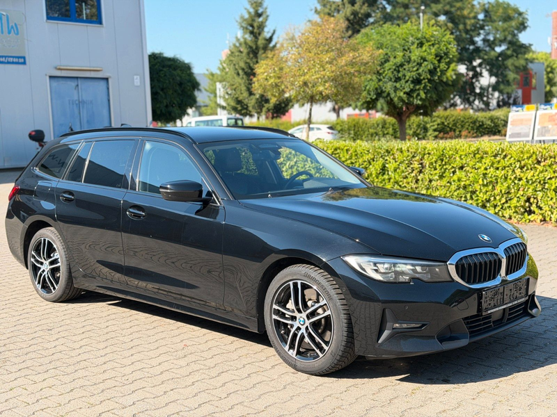 BMW 330 i 3 Touring Sport Line 1.Hand *Kamera *LED