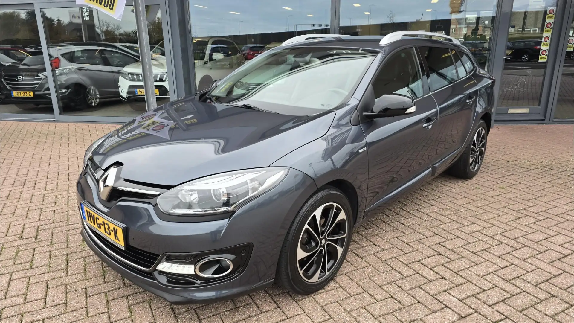 Renault Megane Estate 1.2 TCe Bose* 6 Bak * Navigatie * Half Leer Gris - 2