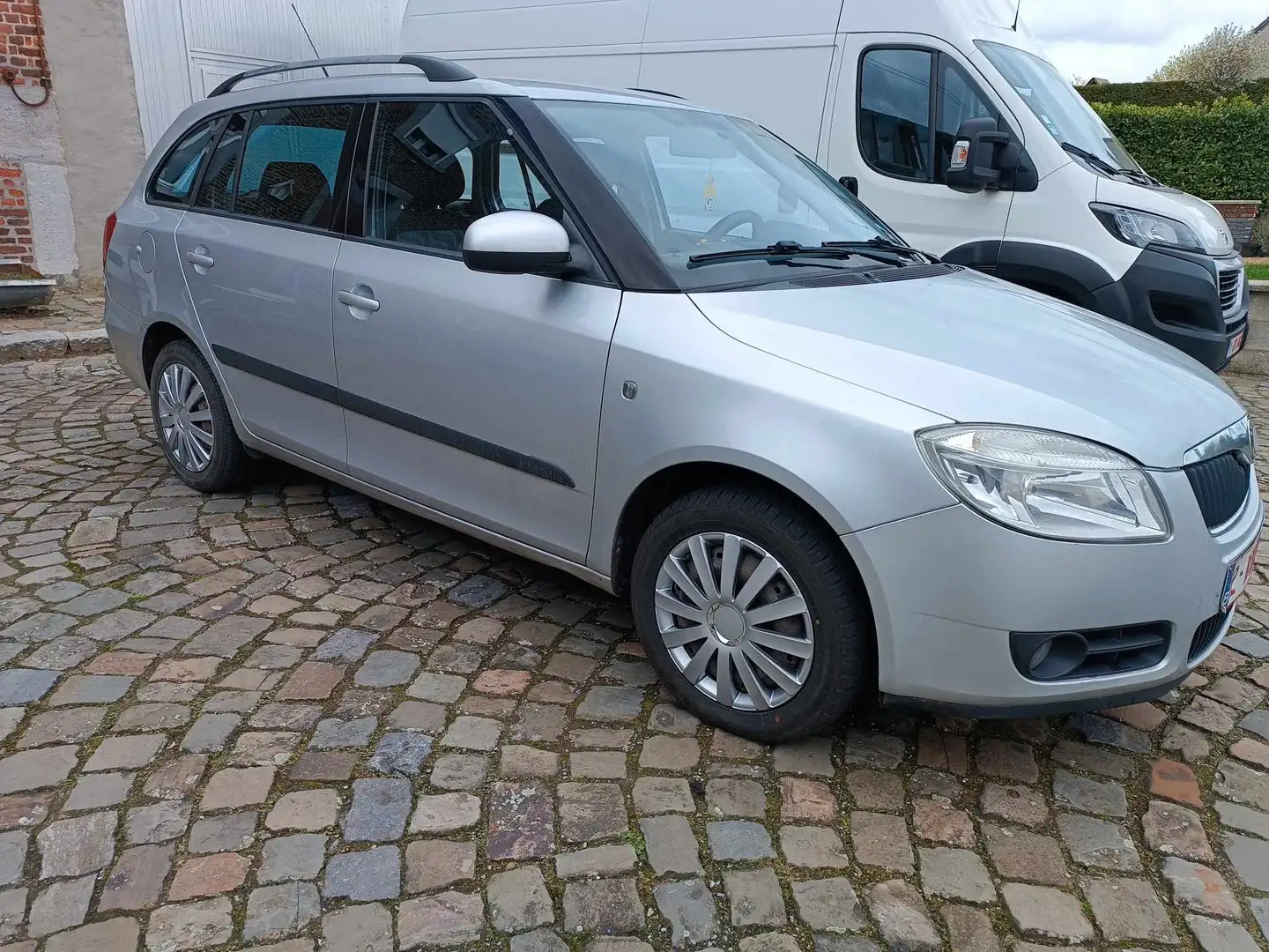 Skoda Fabia 1.4 TDi Allure Grijs - 1