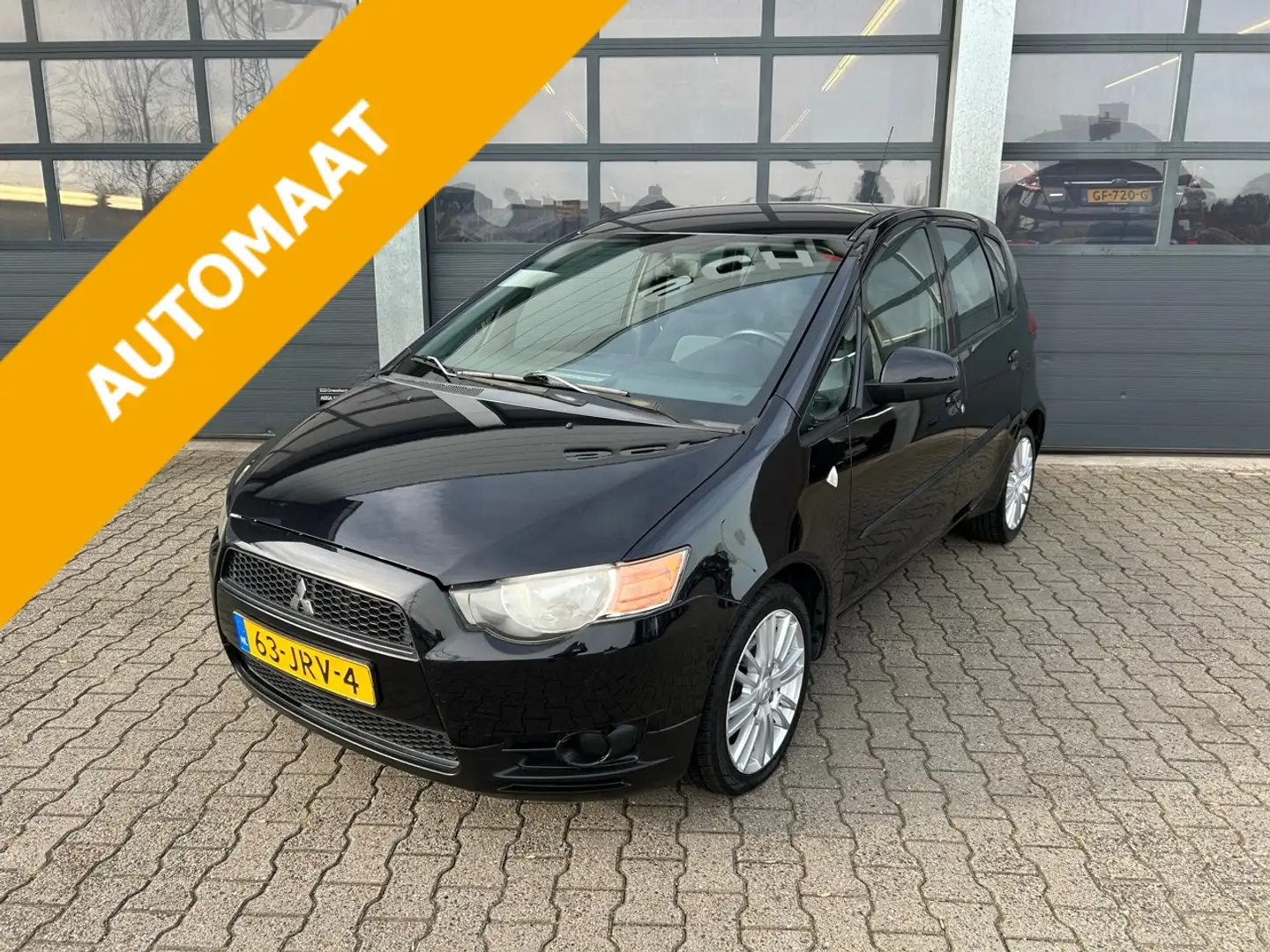Mitsubishi Colt 1.3 MIVEC 95pk Automaat Invite Noir - 1