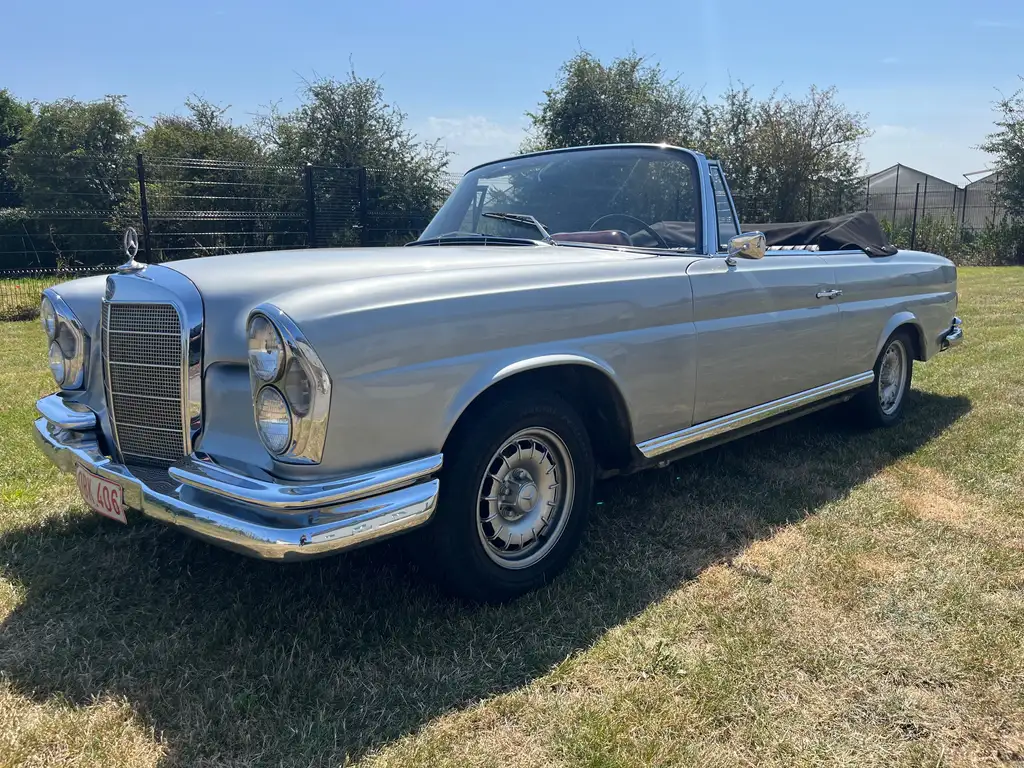 Mercedes-Benz 250 1967 из Европы — купить под ключ