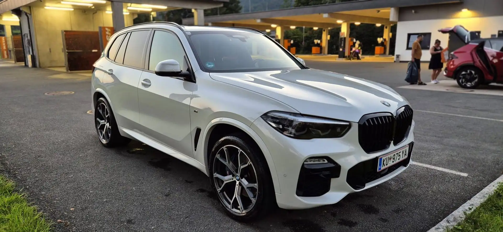 BMW X5 X5 xDrive, M-PAKET-PANORAMA-HARMAN KARDON Weiß - 2