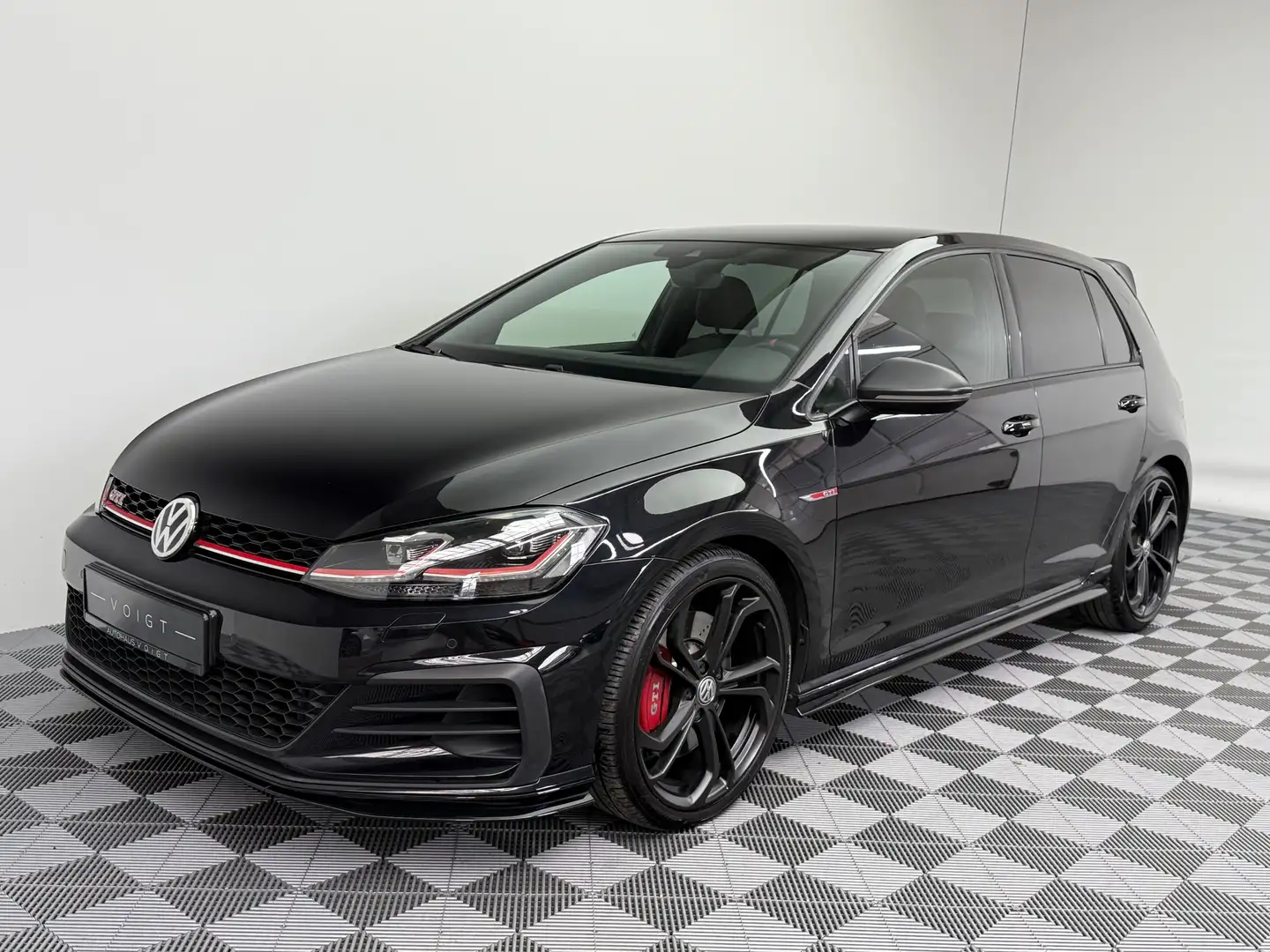 Volkswagen Golf GTI TCR|2.Hand|Akra|Kamera|CarPlay|Navi|ACC Schwarz - 2