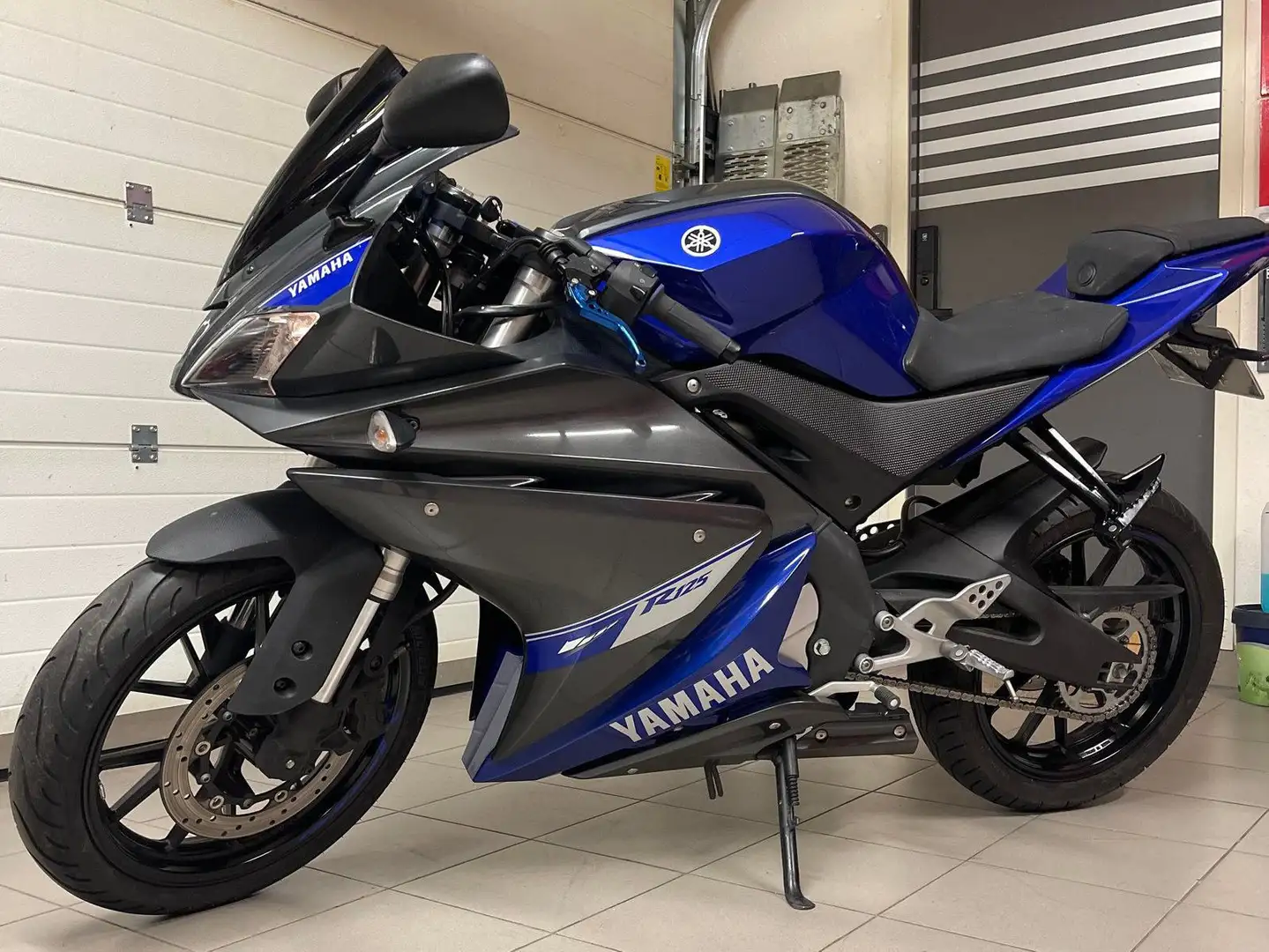 Yamaha YZF-R125 Blue - 1