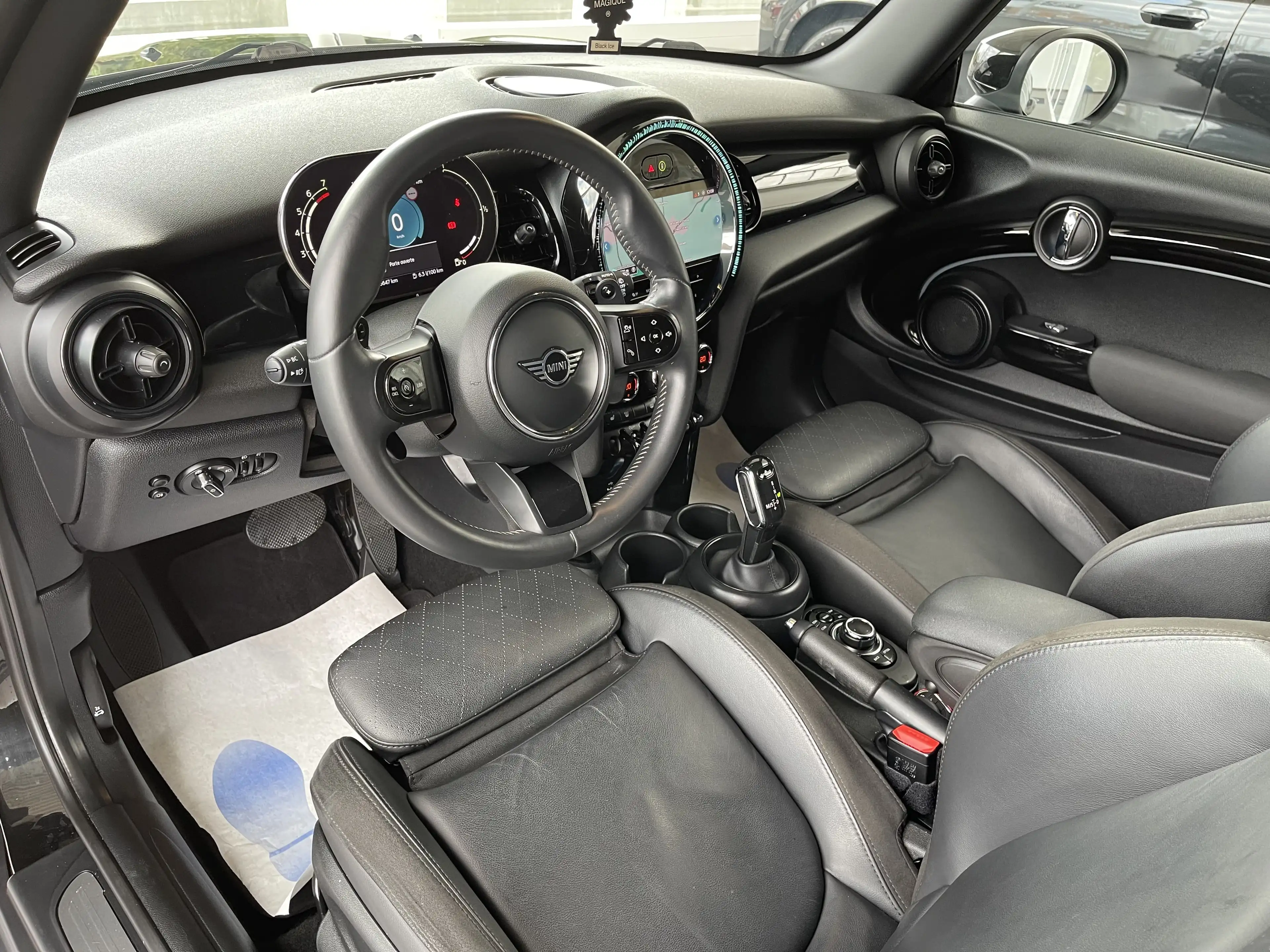 MINI Cooper S 2.0iA *** GARANTIE + LED + GPS + CUIR *** — photo 11