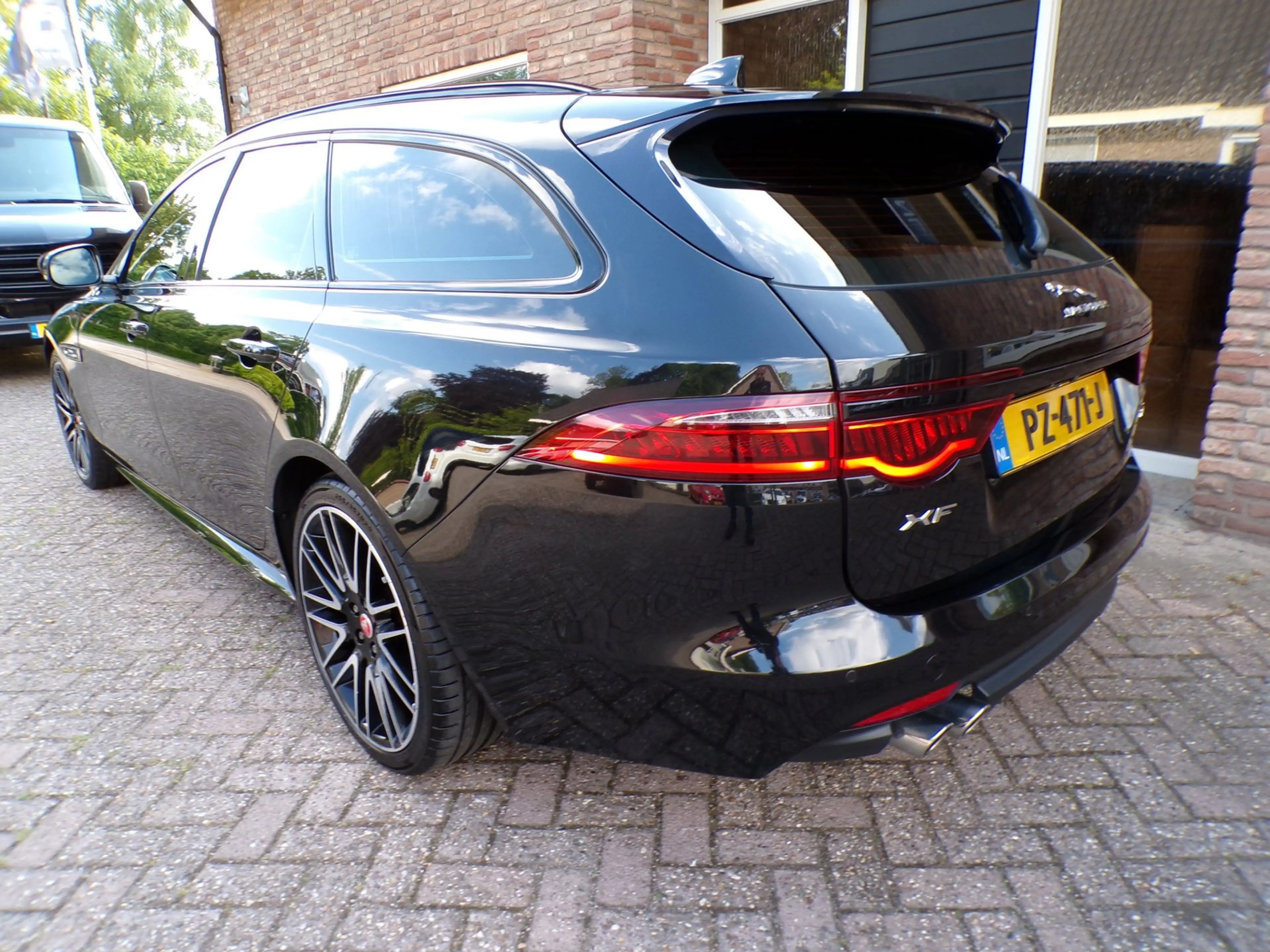 Jaguar XF Sportbrake 2.0d Portfolio Automaat / Leder / Navi — photo 3