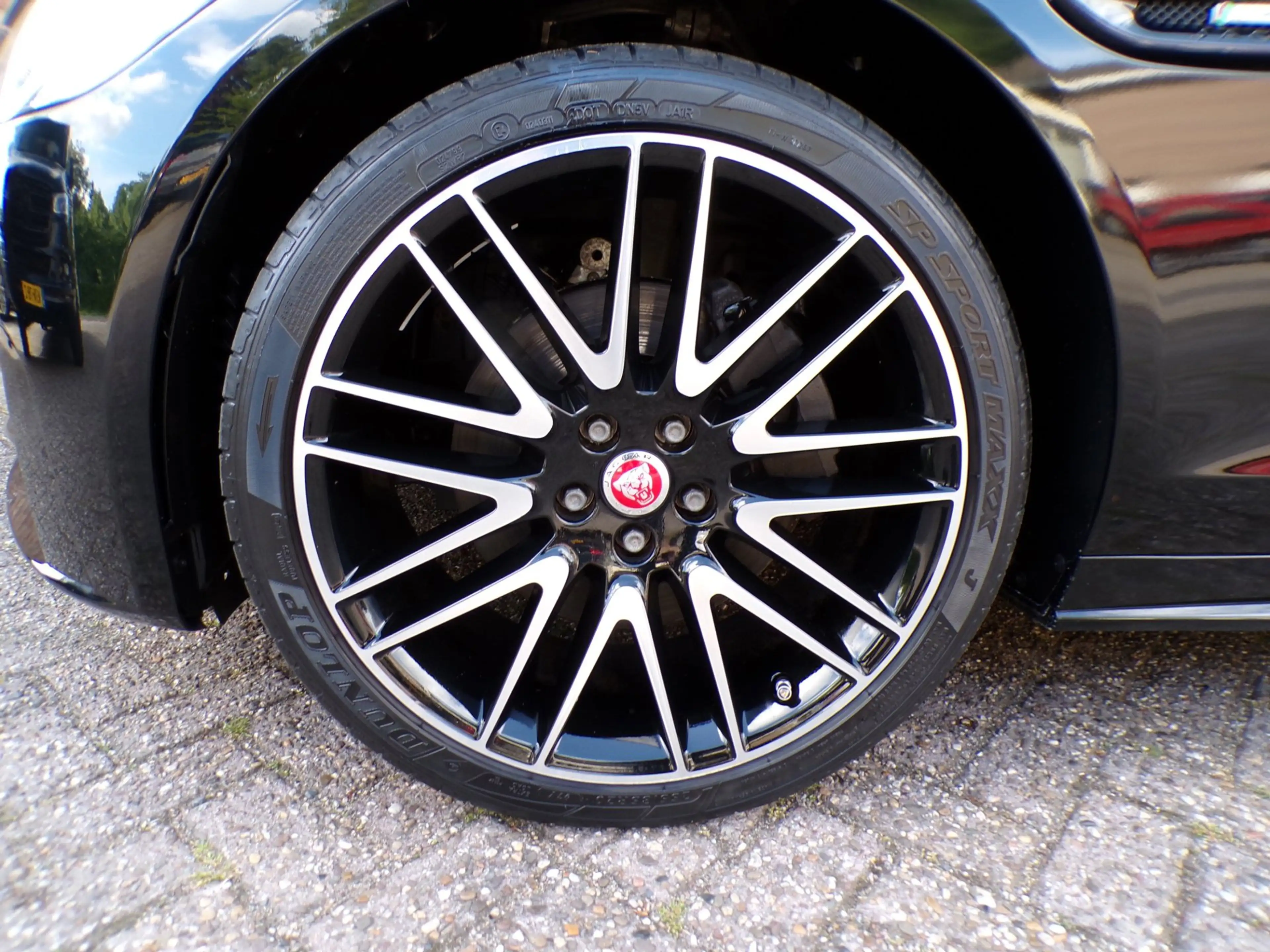 Jaguar XF Sportbrake 2.0d Portfolio Automaat / Leder / Navi — photo 10