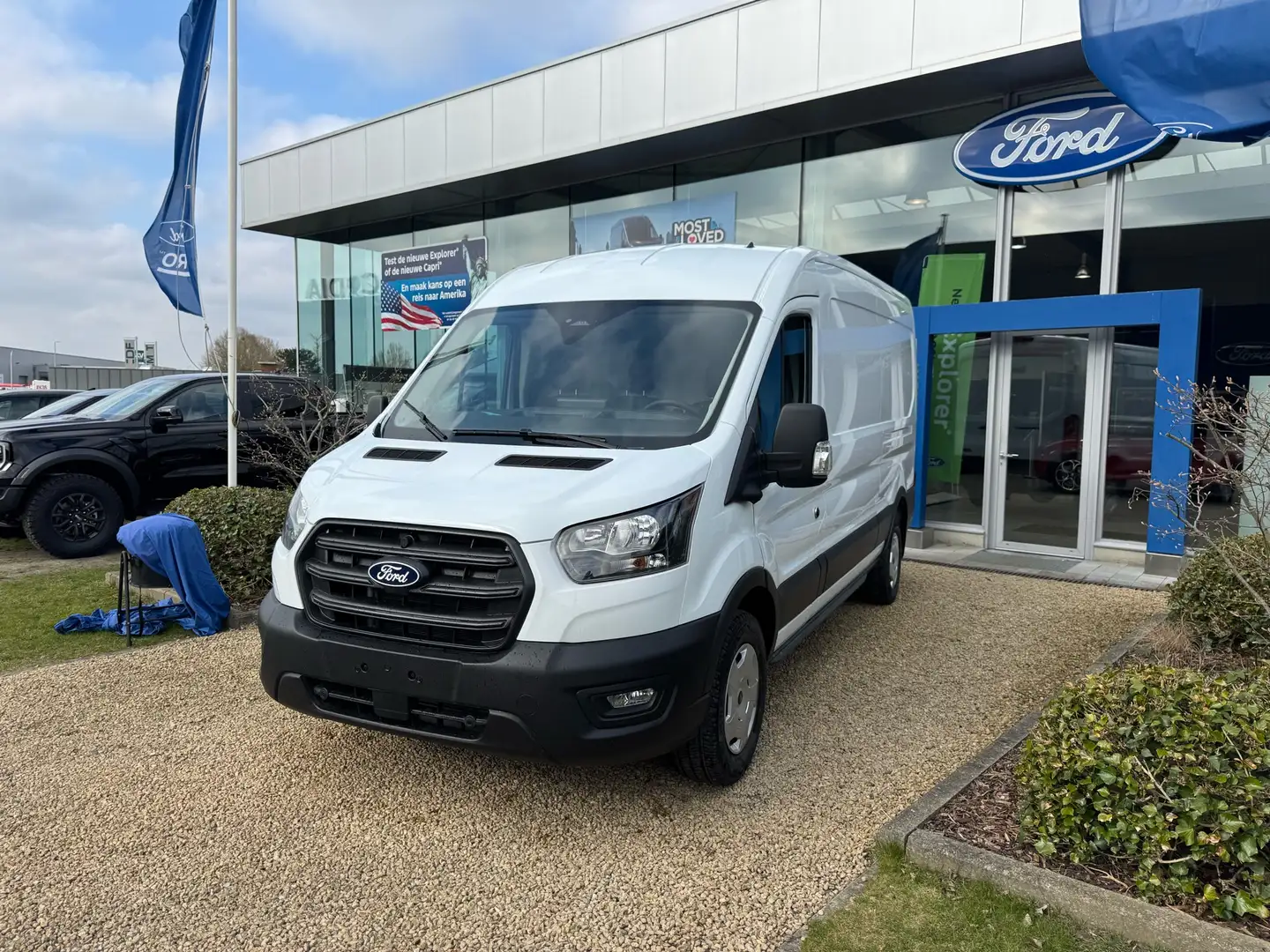 Ford Transit 2.0 TDCi L3H2 RWD Trend Wit - 2