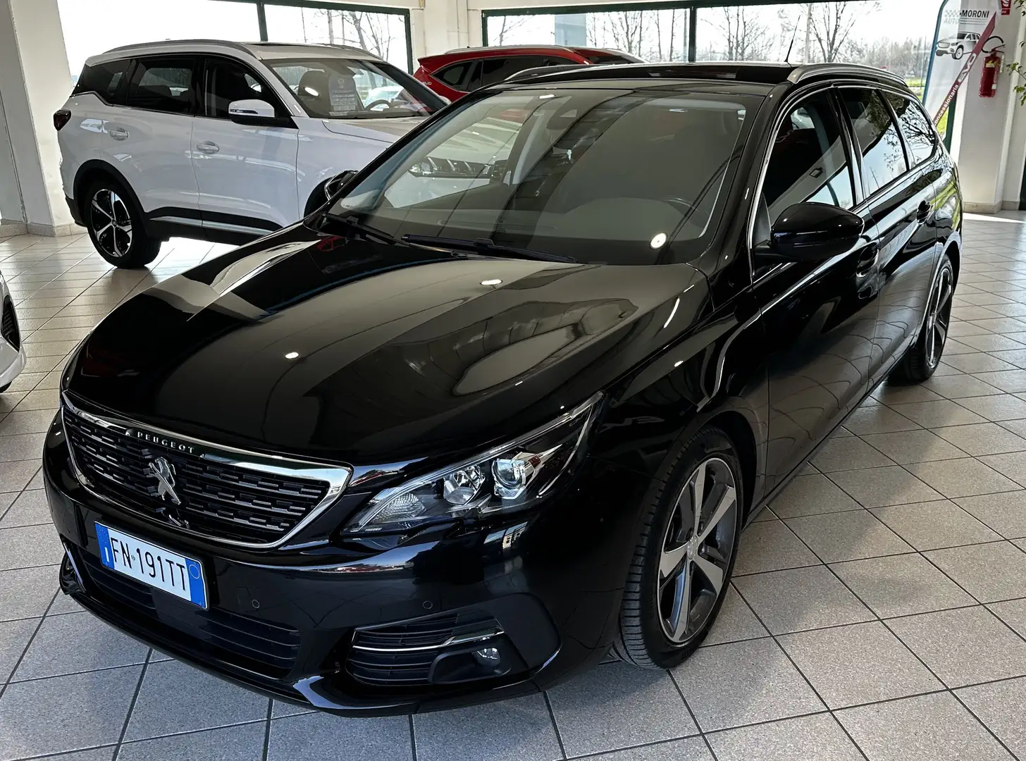 Peugeot 308 308 SW 1.6 bluehdi Allure s Schwarz - 1