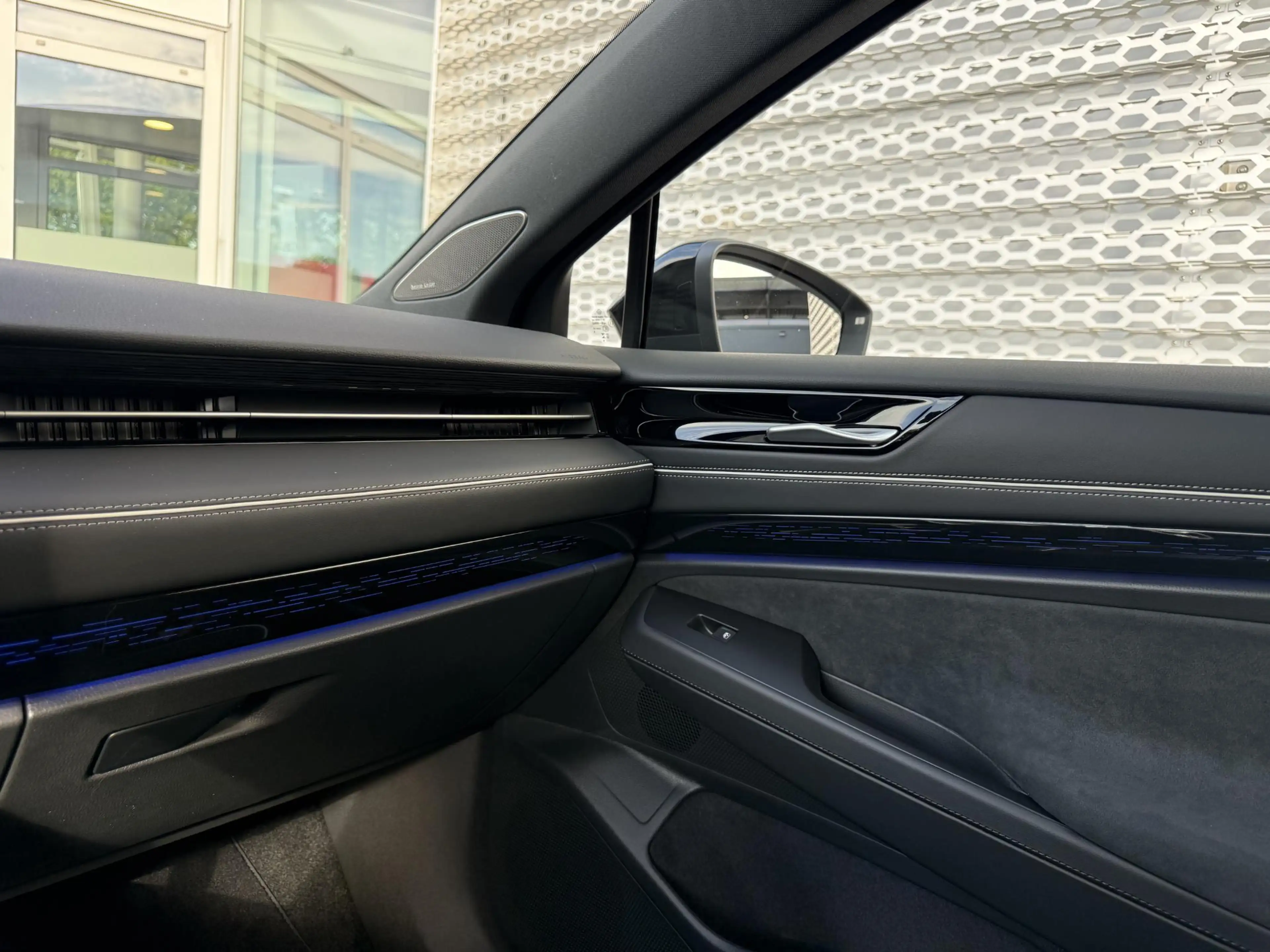 Volkswagen ID.7 Limited Edition Plus 77 kWh accu 210 kW / 286 PK | — photo 15
