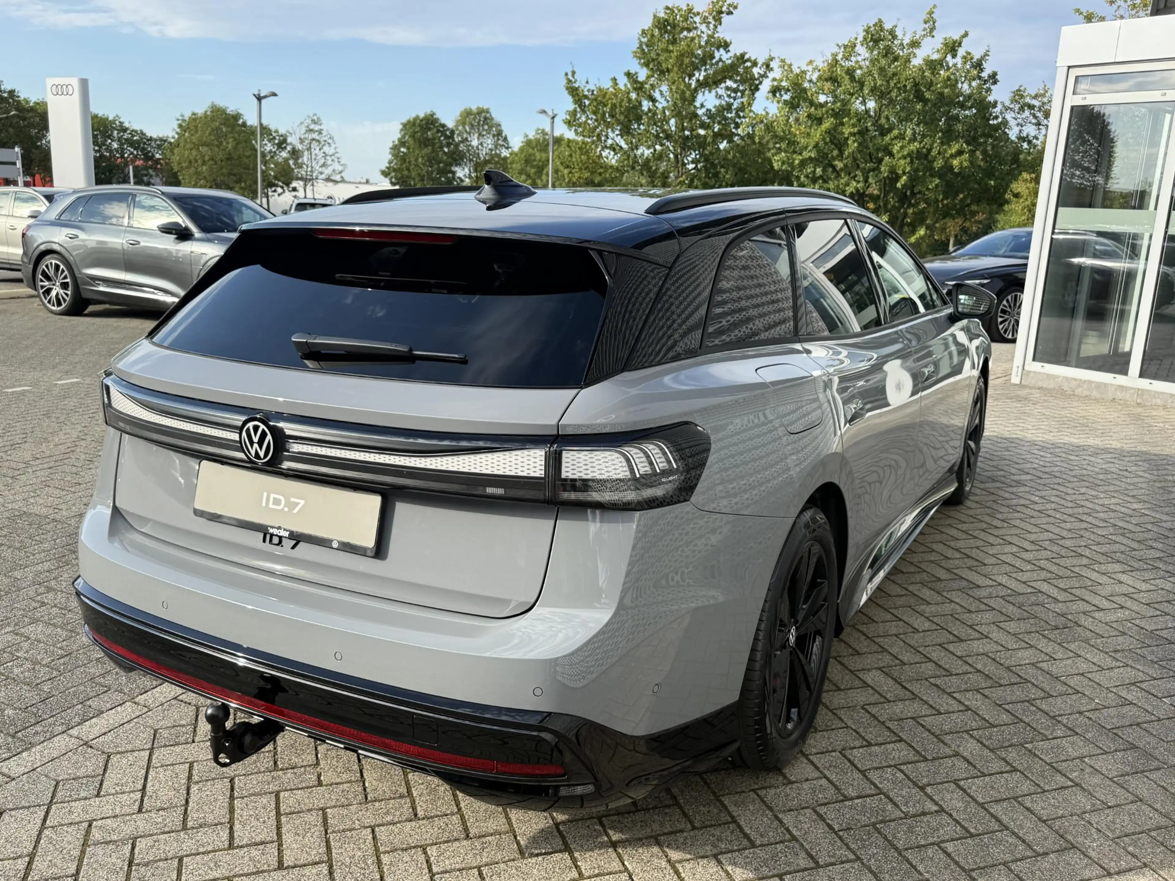 Volkswagen ID.7 Limited Edition Plus 77 kWh accu 210 kW / 286 PK | — photo 7