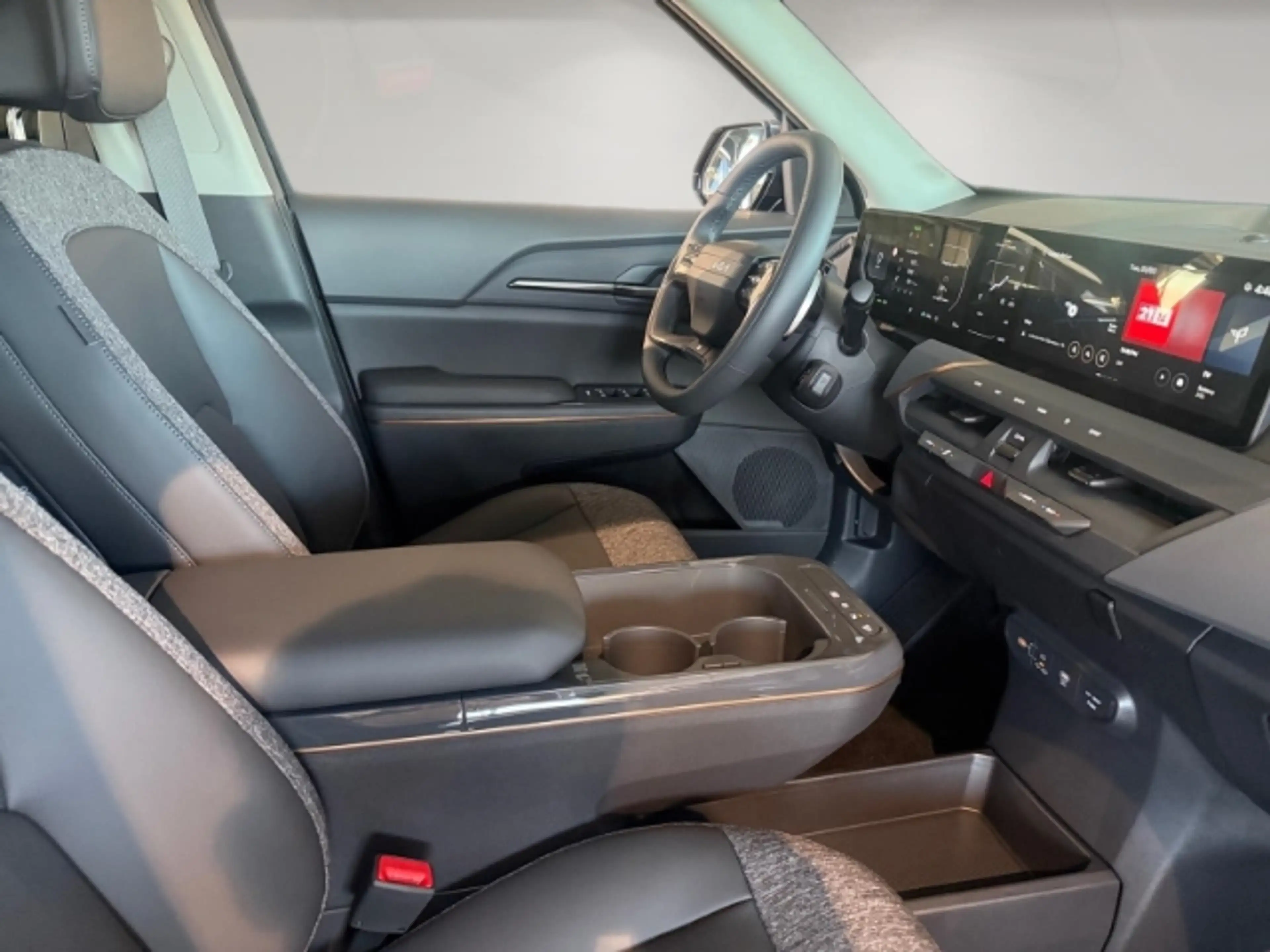 Kia EV5 Earth 81,4 kWh KAMERA,CARPLAY,SITZHZG,DAB,LED — photo 14