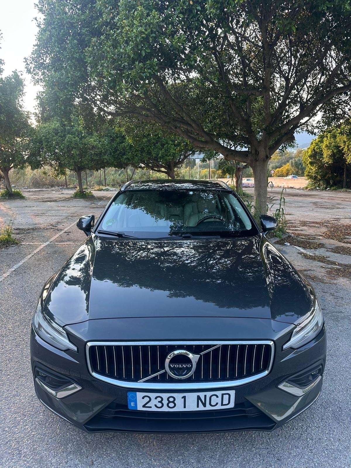 Volvo V60 D4 Inscription Aut. - foto 1