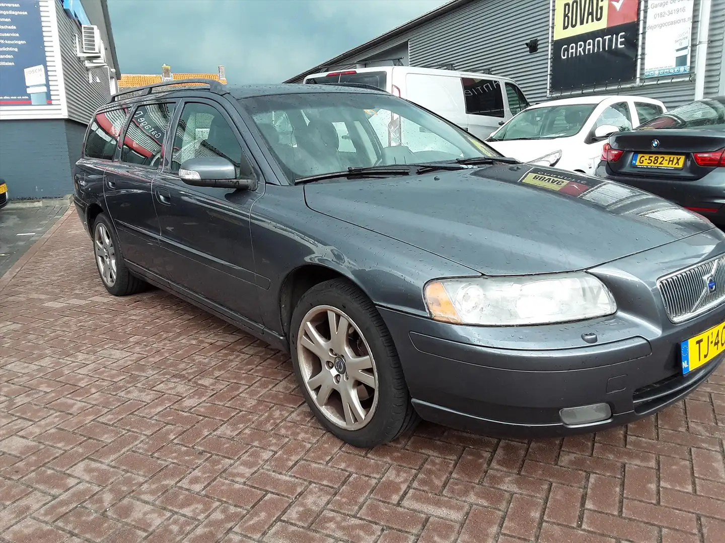 Volvo V70 2.0 T Edition Gris - 2