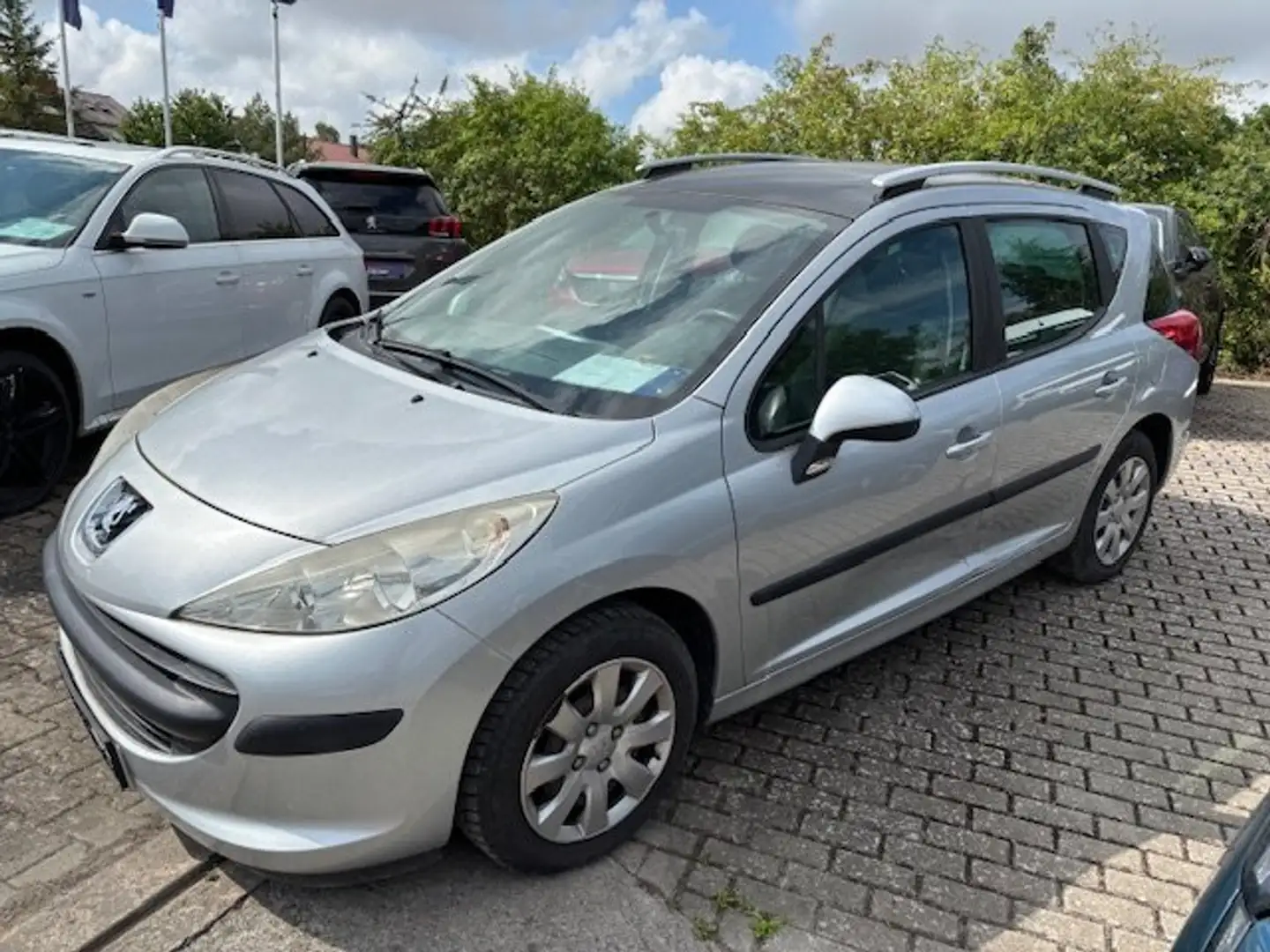 Peugeot 207 SW Tendance, TÜV bis 10/2026, im Kundenauftrag! Plateado - 1
