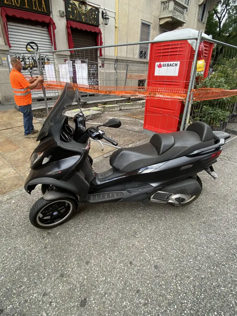Piaggio MP3 300 Sport - 2