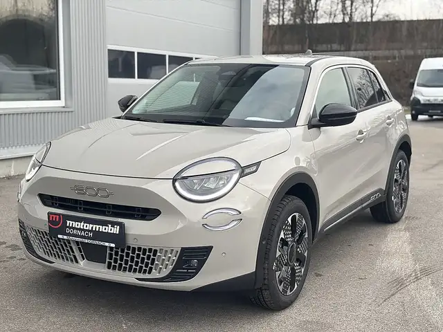 Fiat 600 Hybrid mHEV 110 6-Gang eDCT La Prima