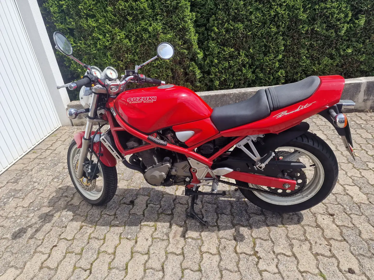 Suzuki Bandit 400 GK75A crvena - 1