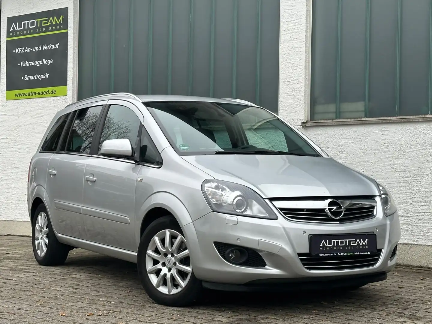 Opel Zafira B Innovation*1-HAND*AUTOMATIK*7-SITZE* Silber - 1