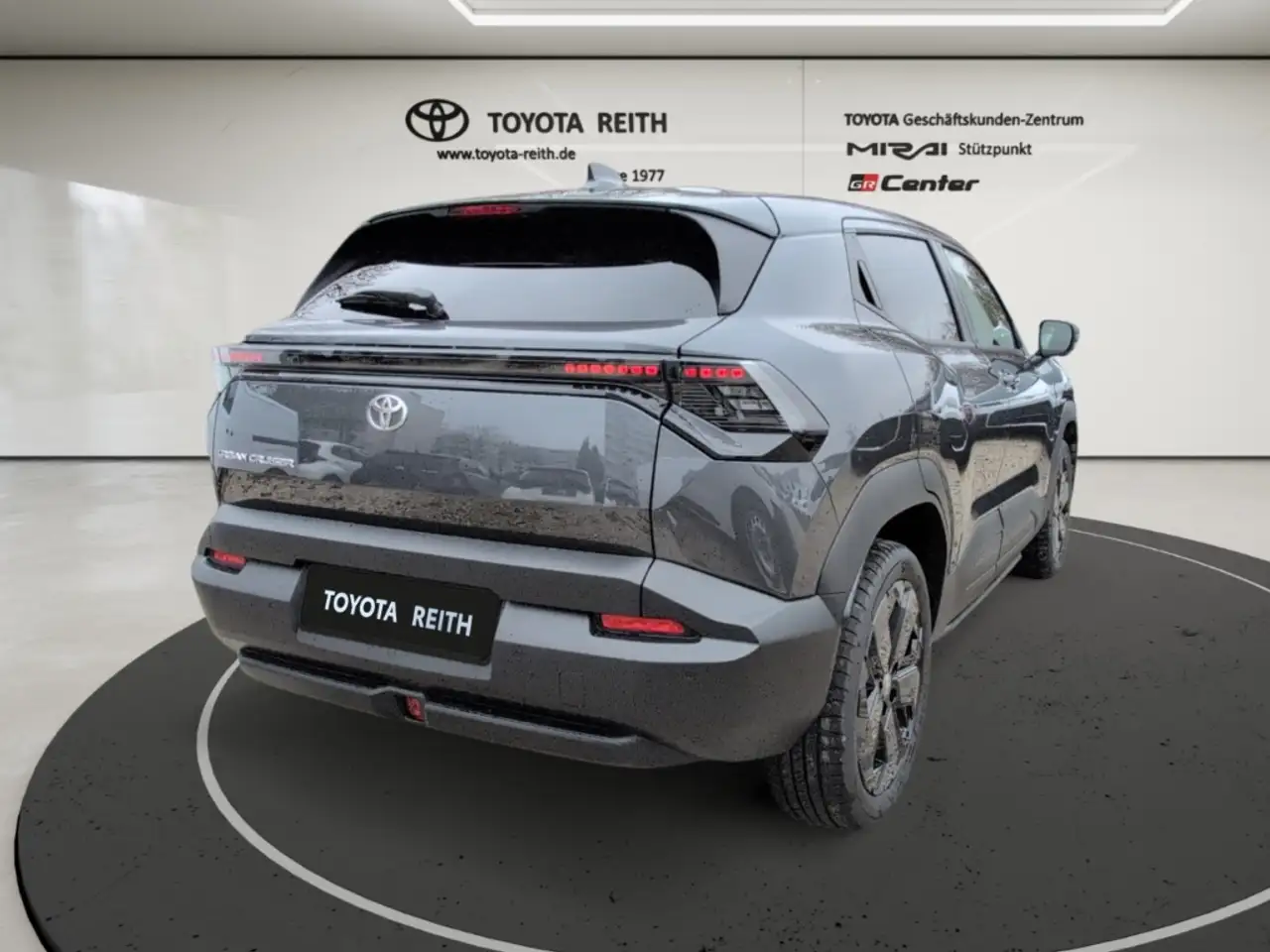 Toyota Urban Cruiser FWD BEV 4x2 Lounge 128 kW Panorama Soundsystem JBL 5
