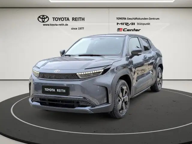 Toyota Urban Cruiser FWD BEV 4x2 Lounge 128 kW Panorama Soundsystem JBL