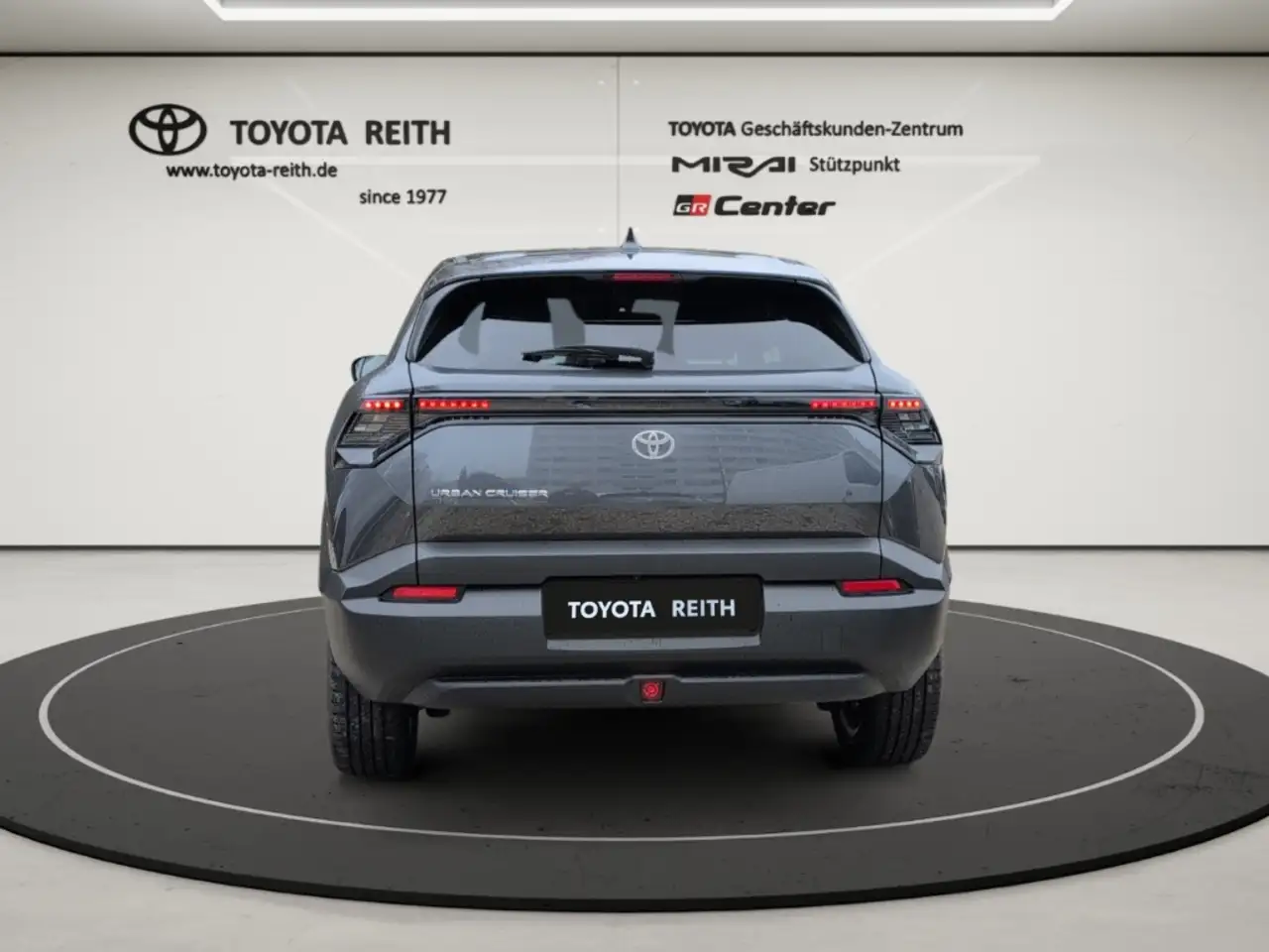 Toyota Urban Cruiser FWD BEV 4x2 Lounge 128 kW Panorama Soundsystem JBL 4